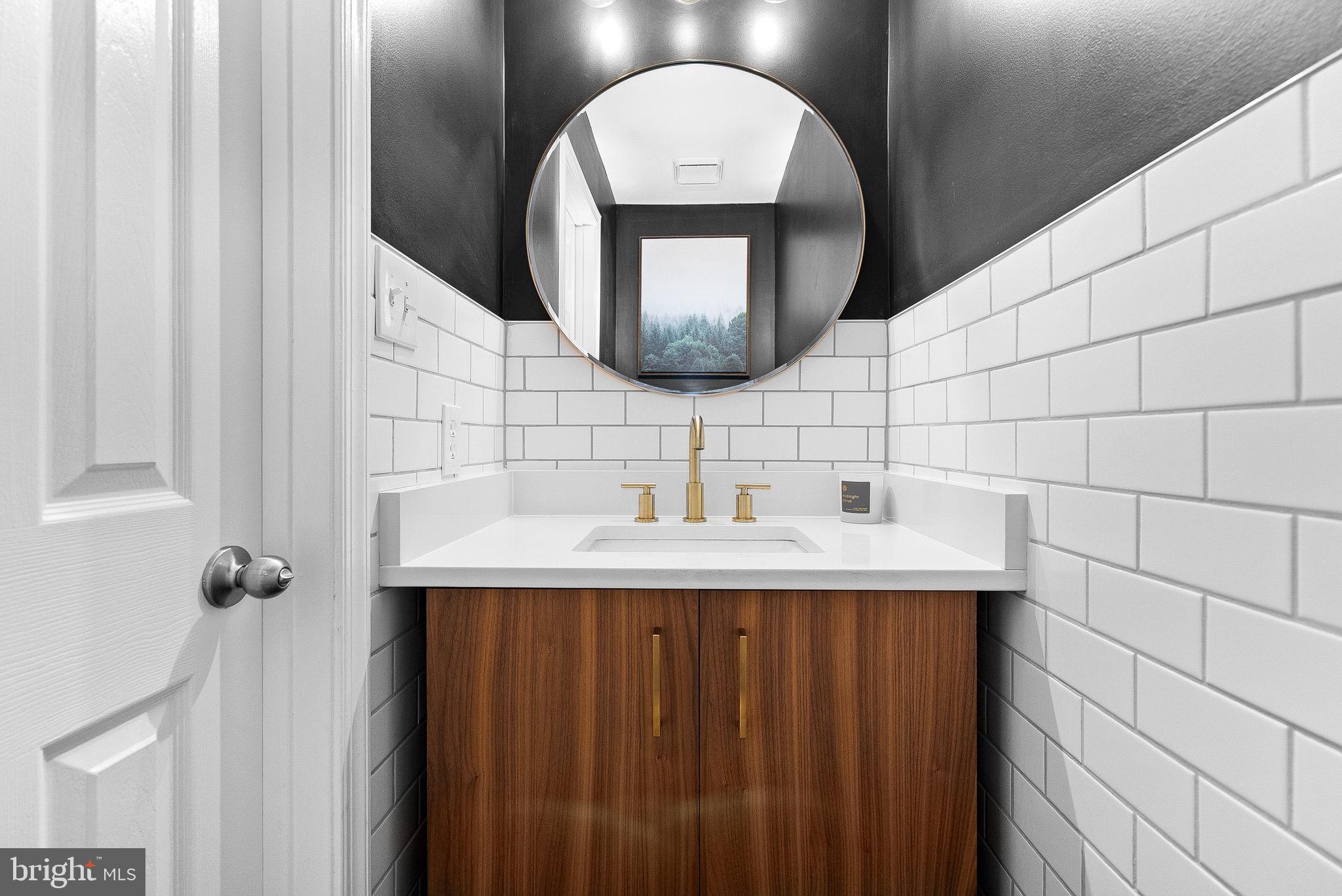 LOWES ISLAND/CASCADES - Residential