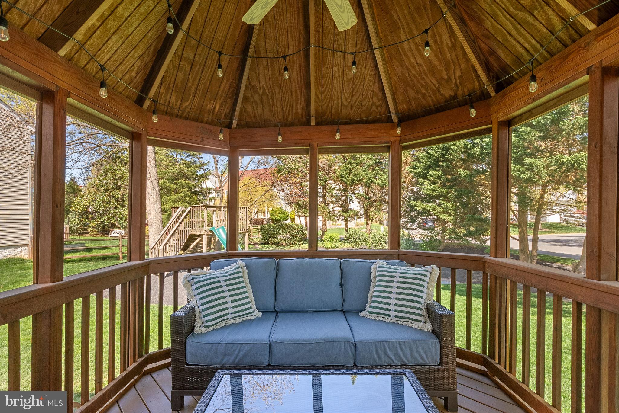 LOWES ISLAND/CASCADES - Residential