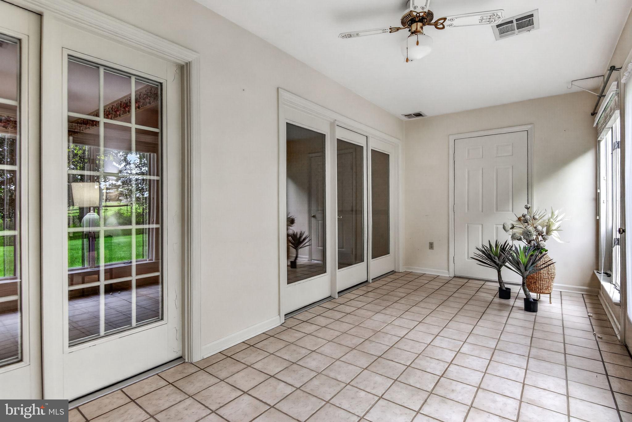 THE OAKS - Residential