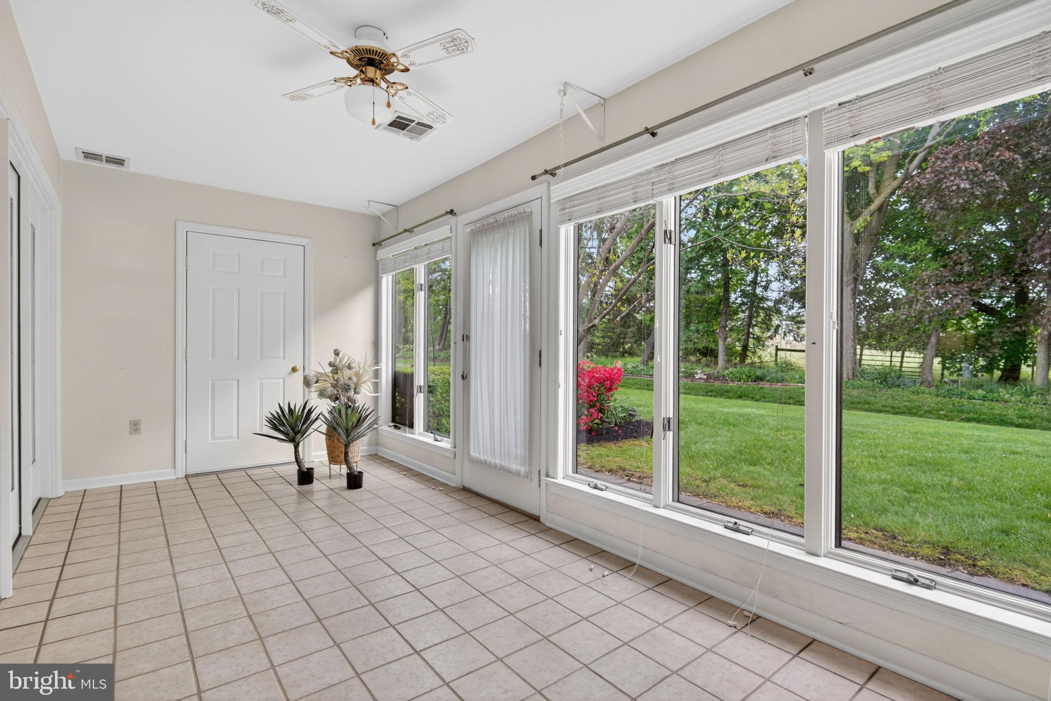 THE OAKS - Residential