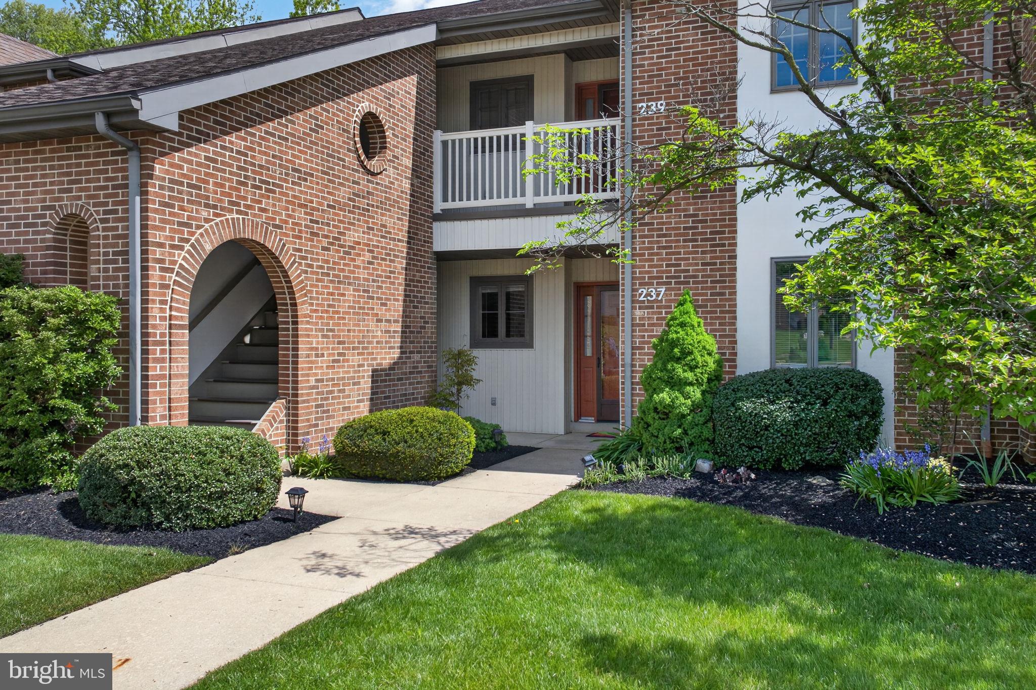 THE OAKS - Residential