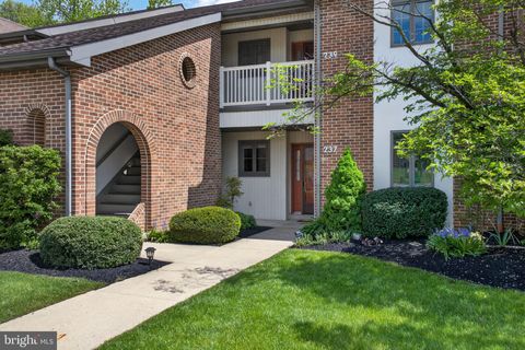 237 BLACK OAK DRIVE LANCASTER PA 17602