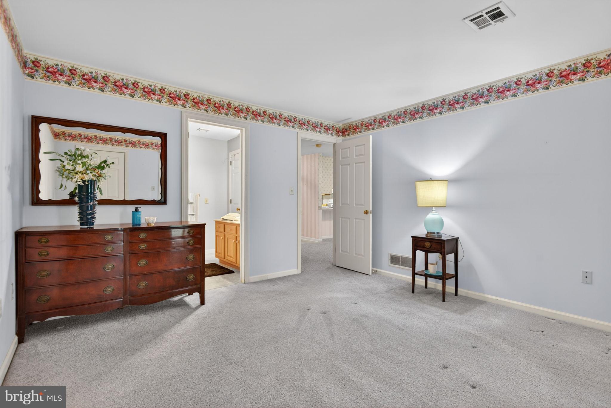 THE OAKS - Residential