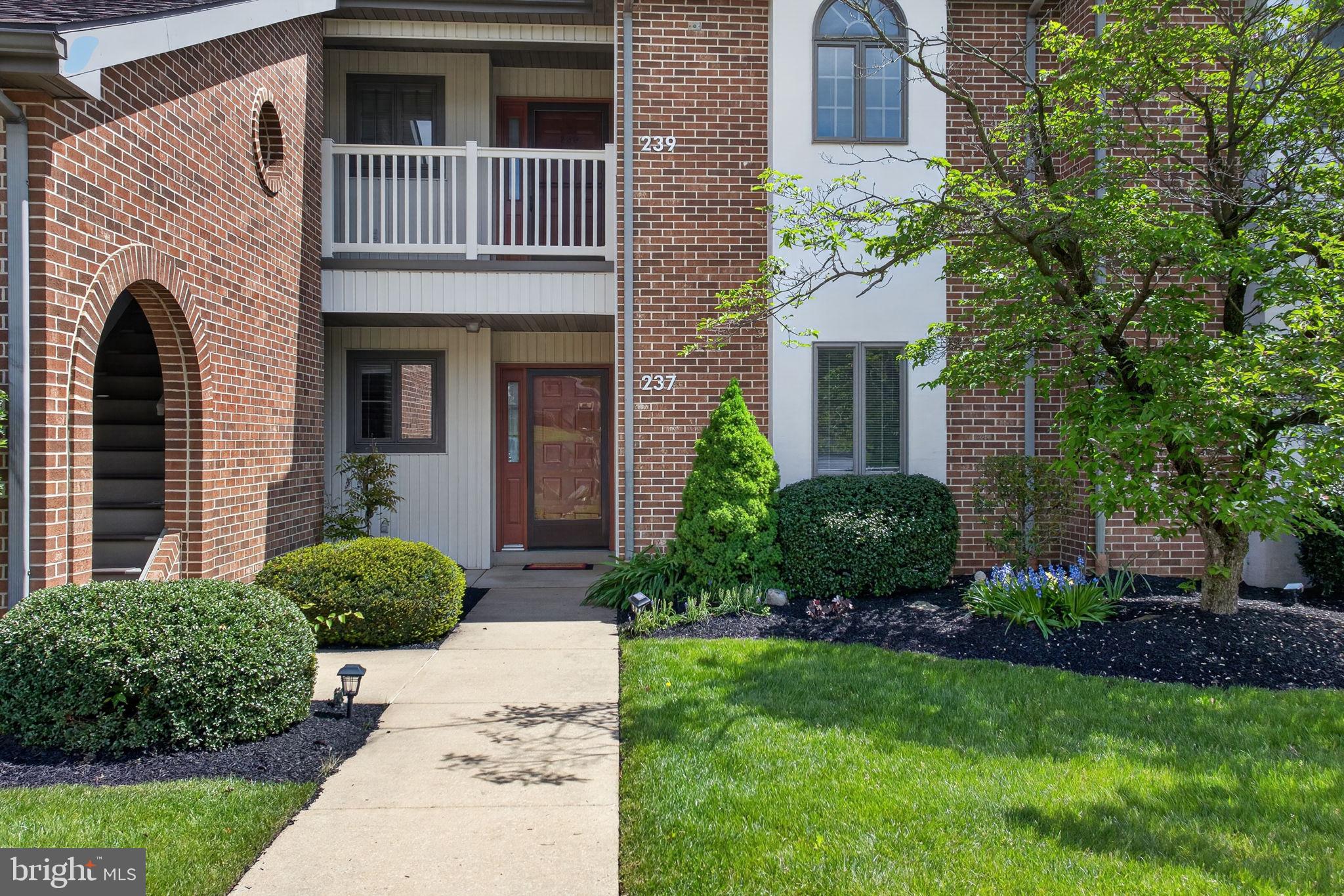 THE OAKS - Residential