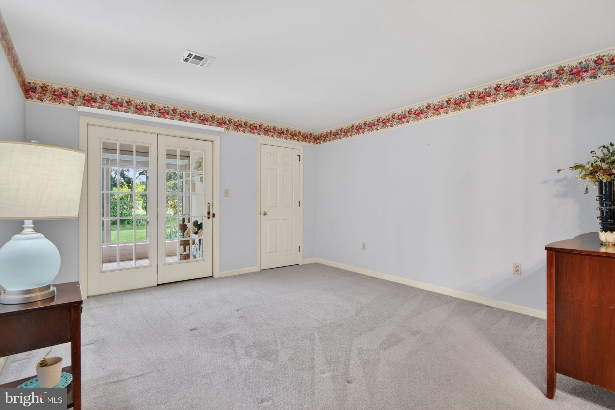 THE OAKS - Residential