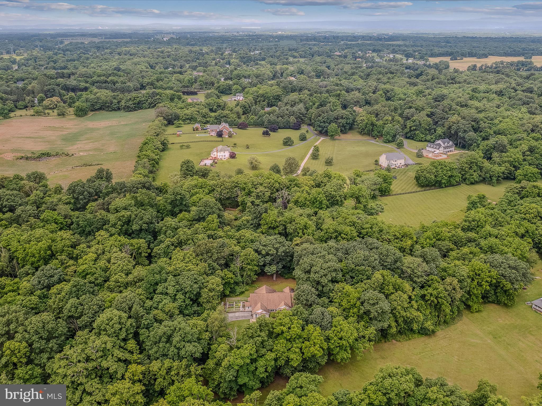 DANIEL BURHAN MINOR - Residential