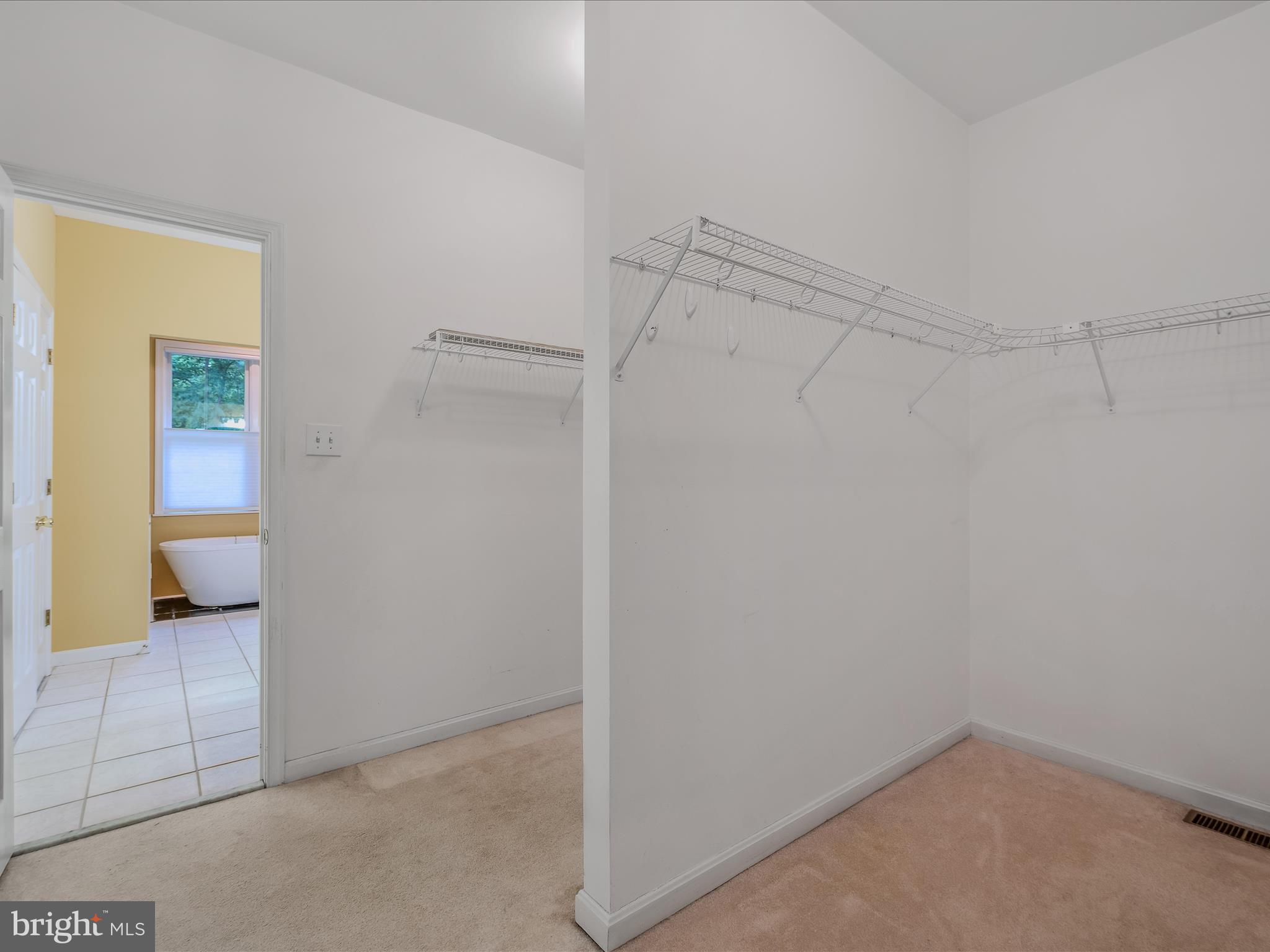 DANIEL BURHAN MINOR - Residential