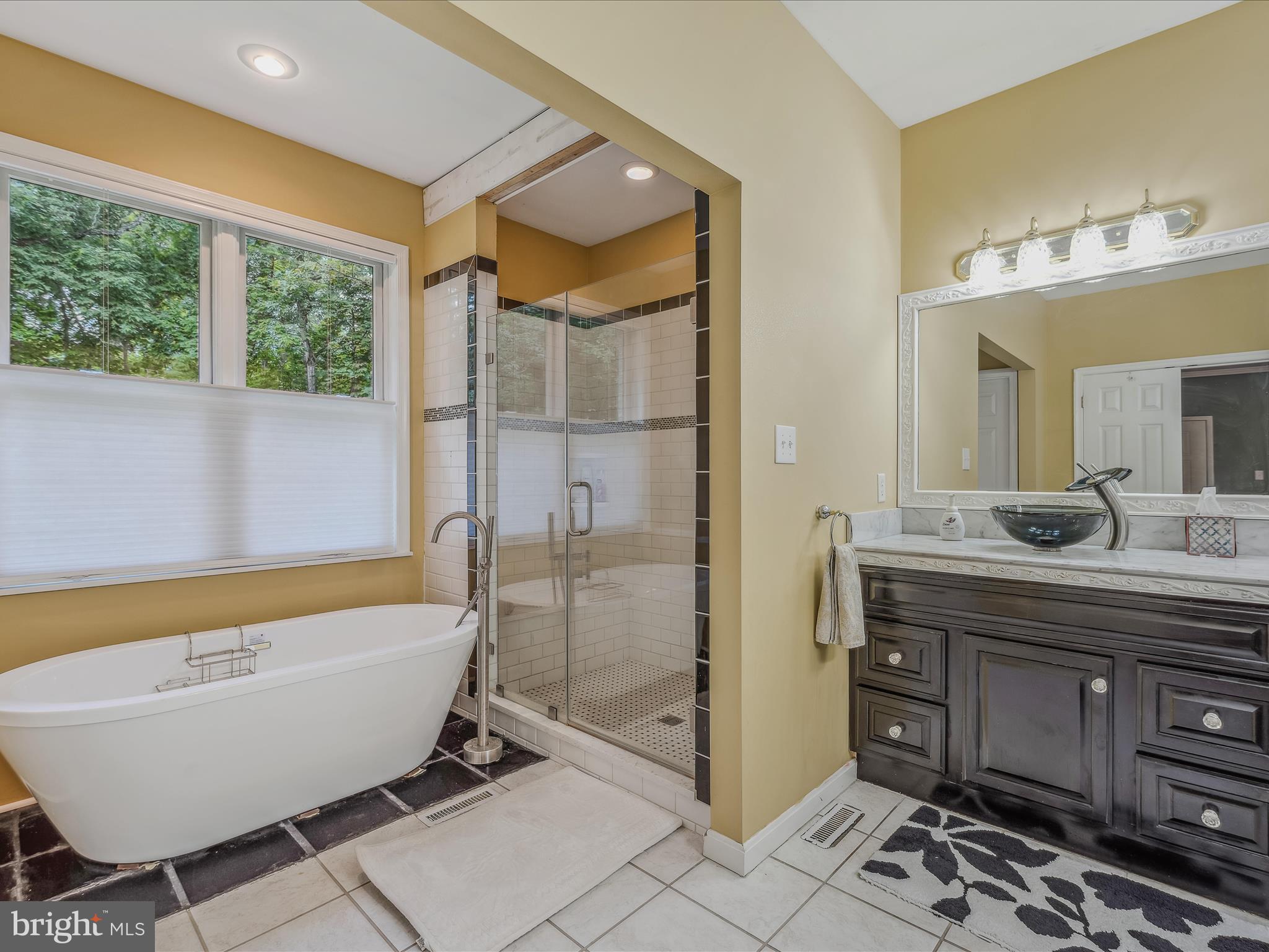 DANIEL BURHAN MINOR - Residential