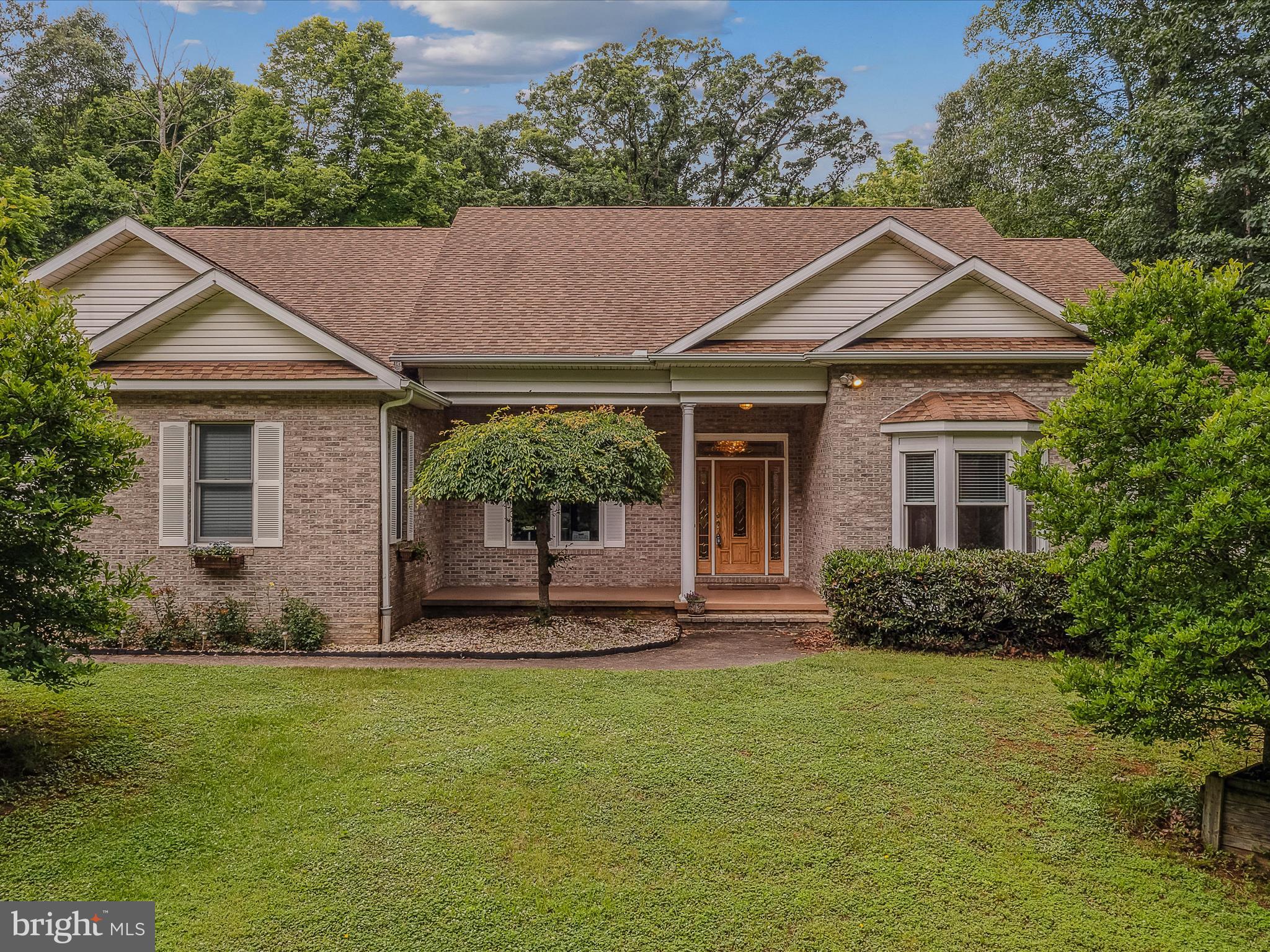 DANIEL BURHAN MINOR - Residential