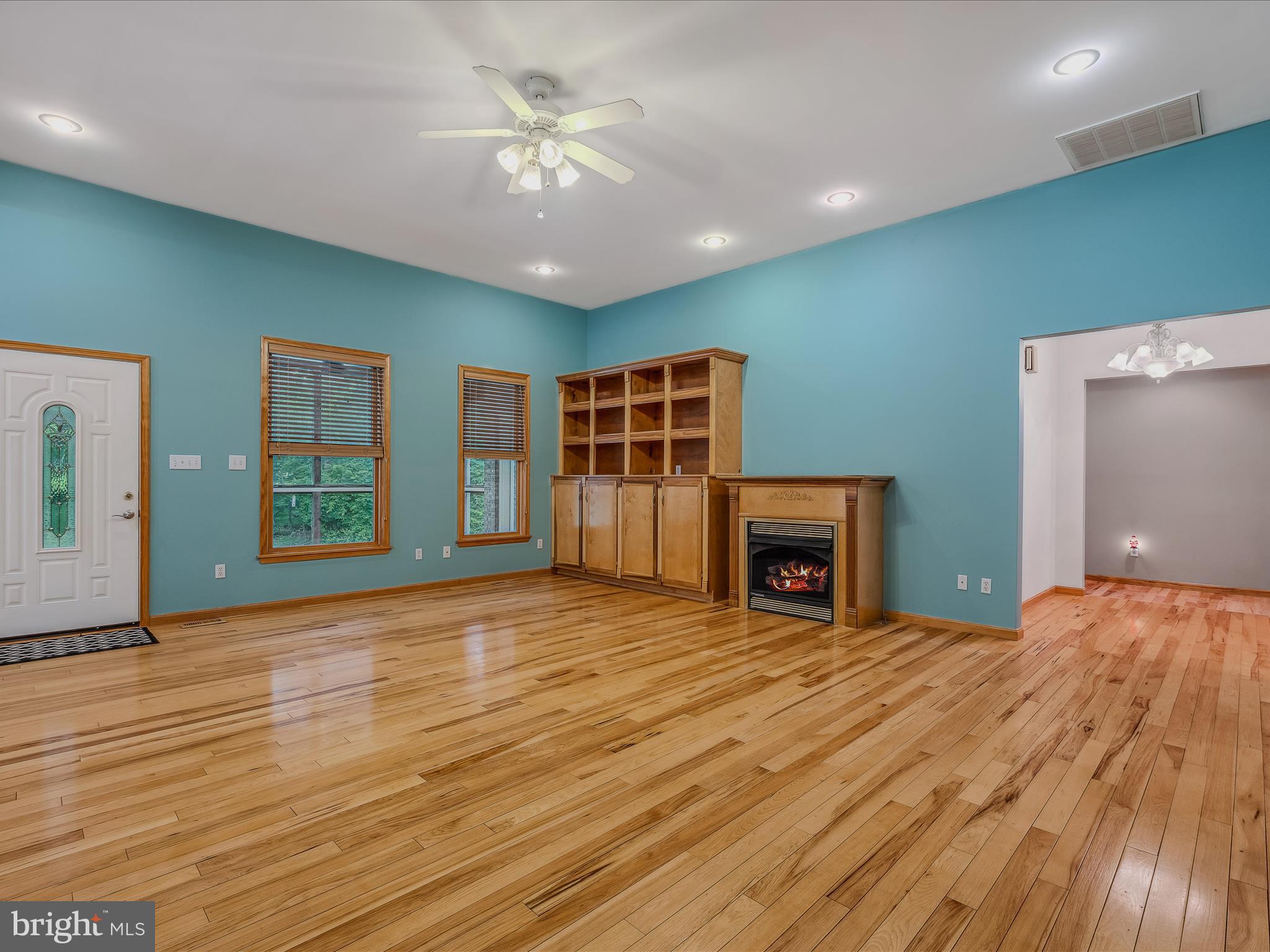 DANIEL BURHAN MINOR - Residential