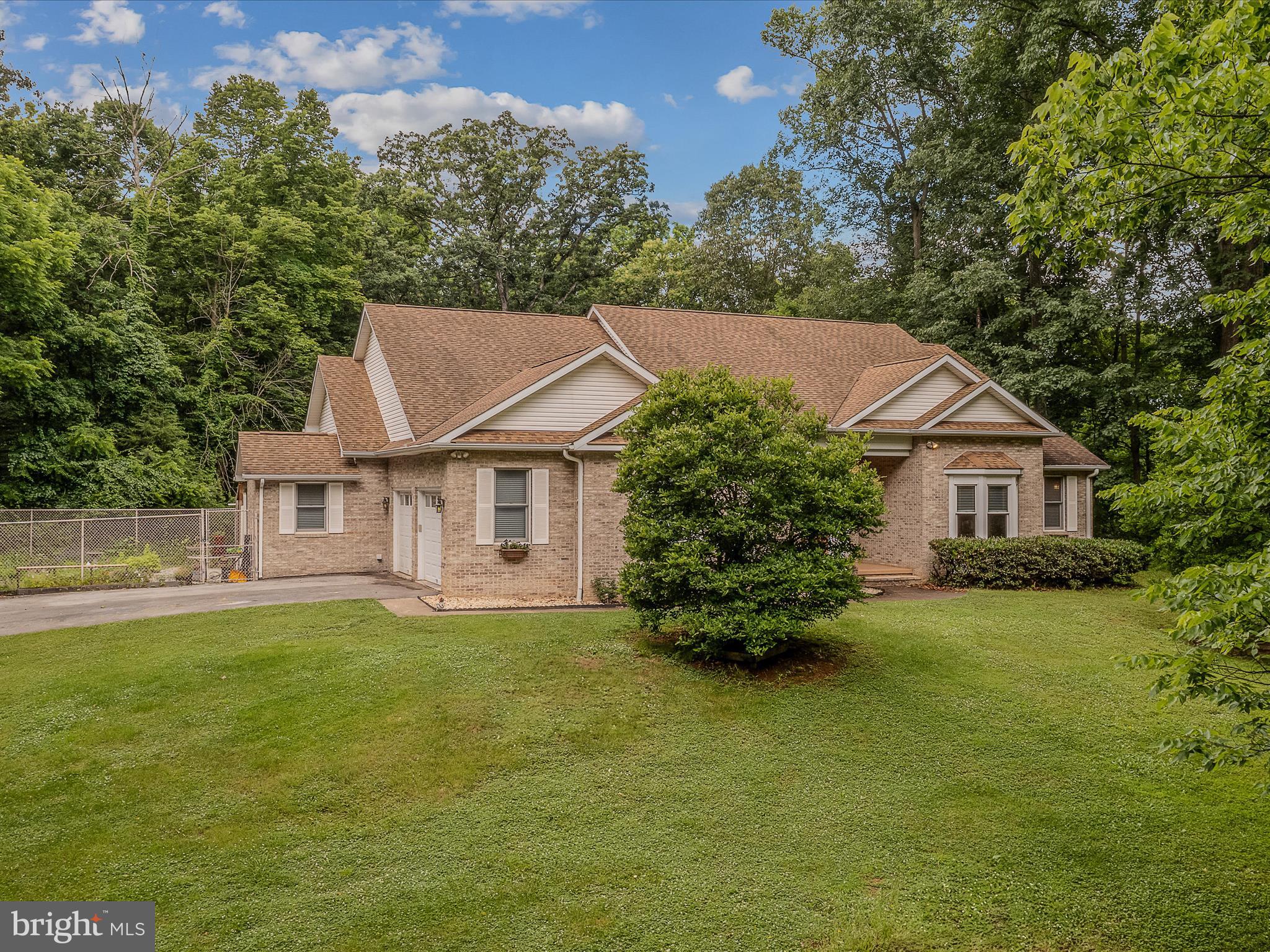 DANIEL BURHAN MINOR - Residential