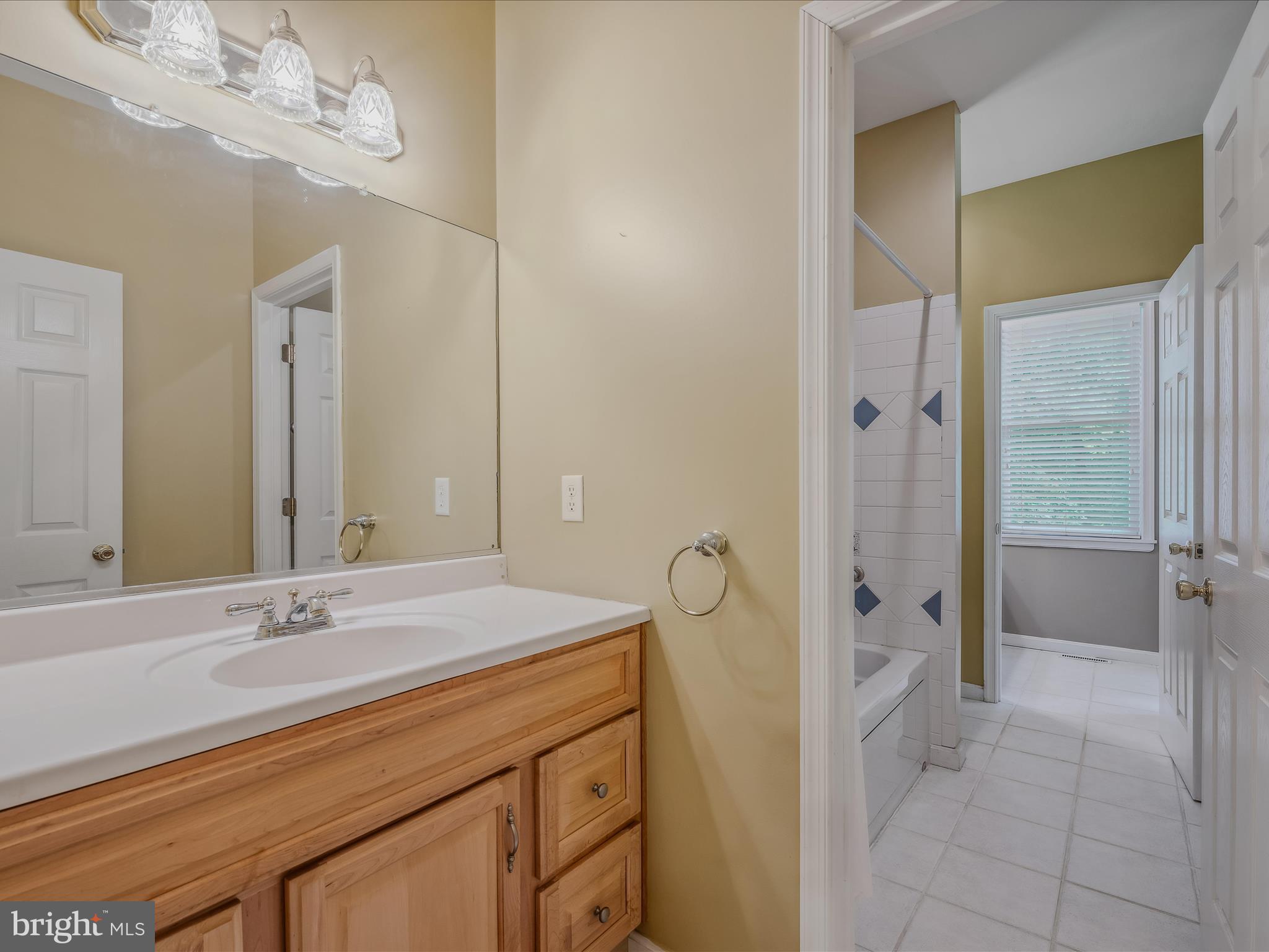 DANIEL BURHAN MINOR - Residential