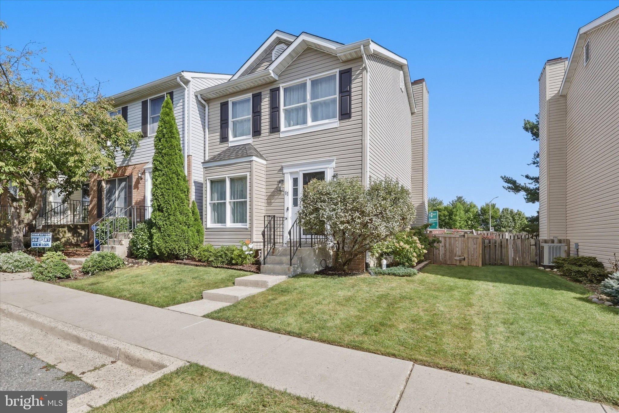 11 WINDWARD COURT