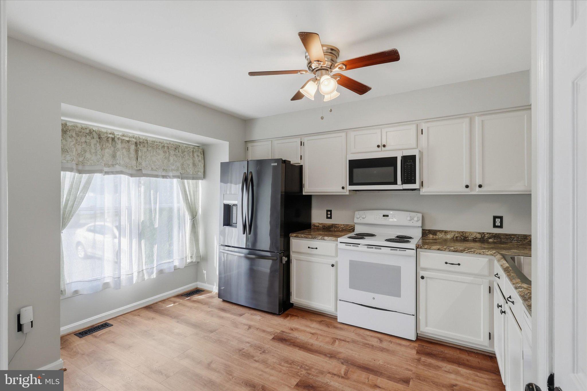 11 WINDWARD COURT