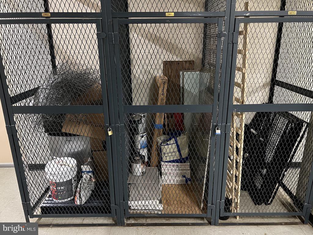 SKYLINE HOUSE - Residential Lease