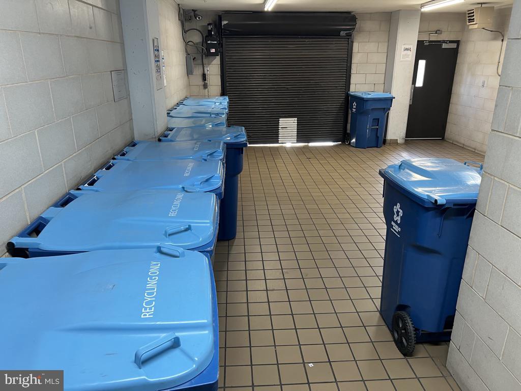 SKYLINE HOUSE - Residential Lease