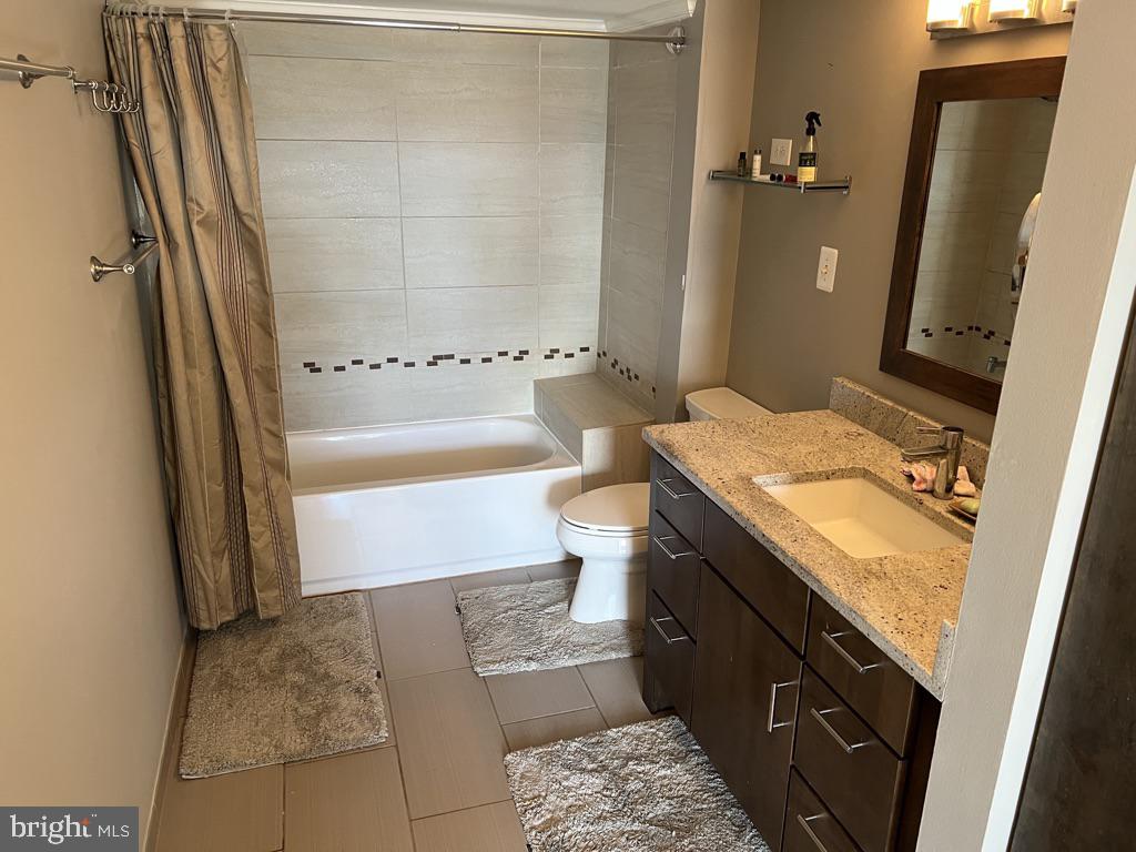 SKYLINE HOUSE - Residential Lease