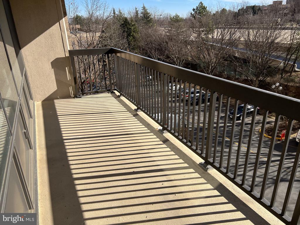 SKYLINE HOUSE - Residential Lease