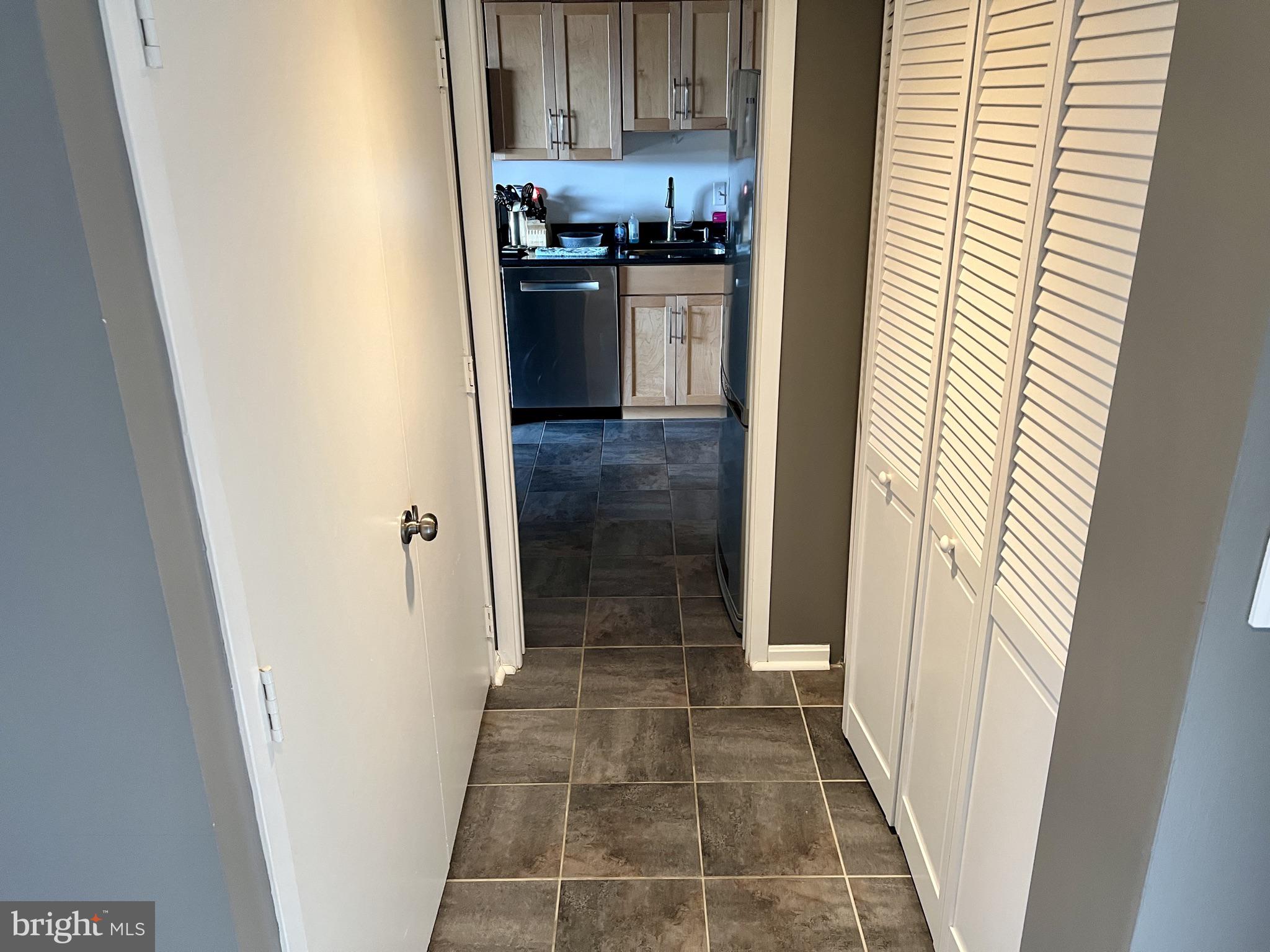 SKYLINE HOUSE - Residential Lease