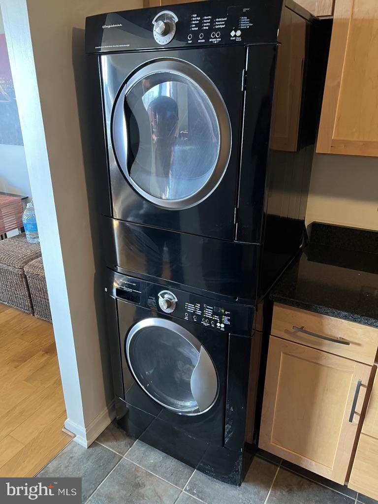 SKYLINE HOUSE - Residential Lease