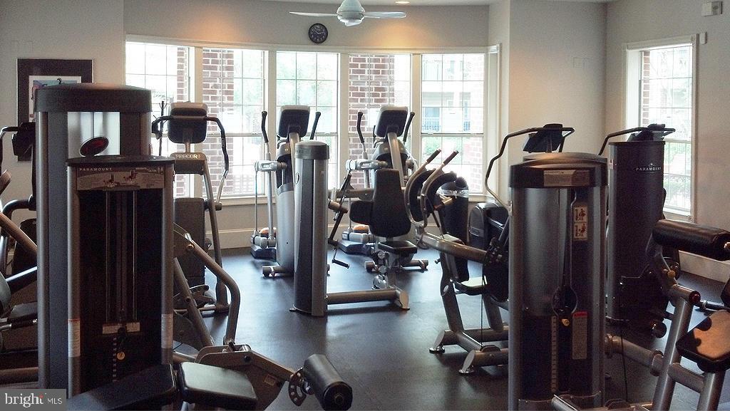 GATES OF MCLEAN - Residential Lease