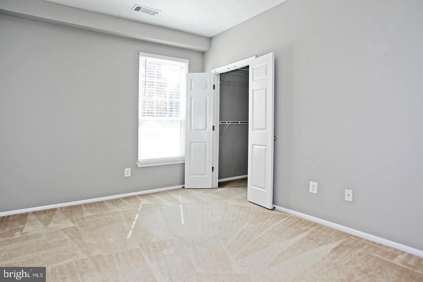 GATES OF MCLEAN - Residential Lease