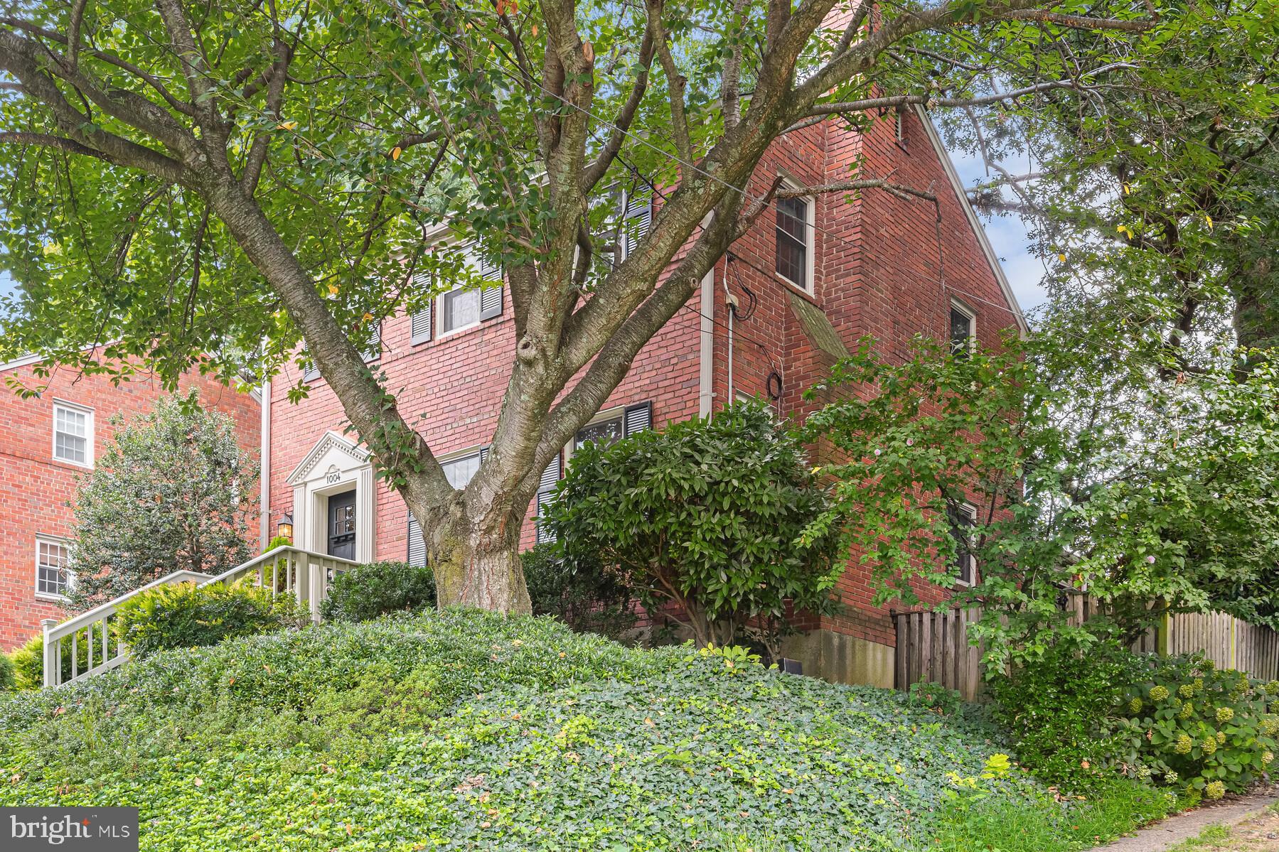 DOMINION HILLS - Residential