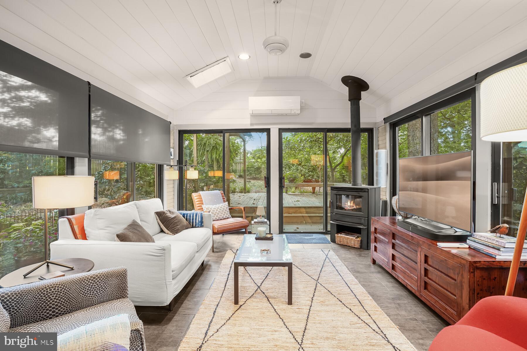 DOMINION HILLS - Residential