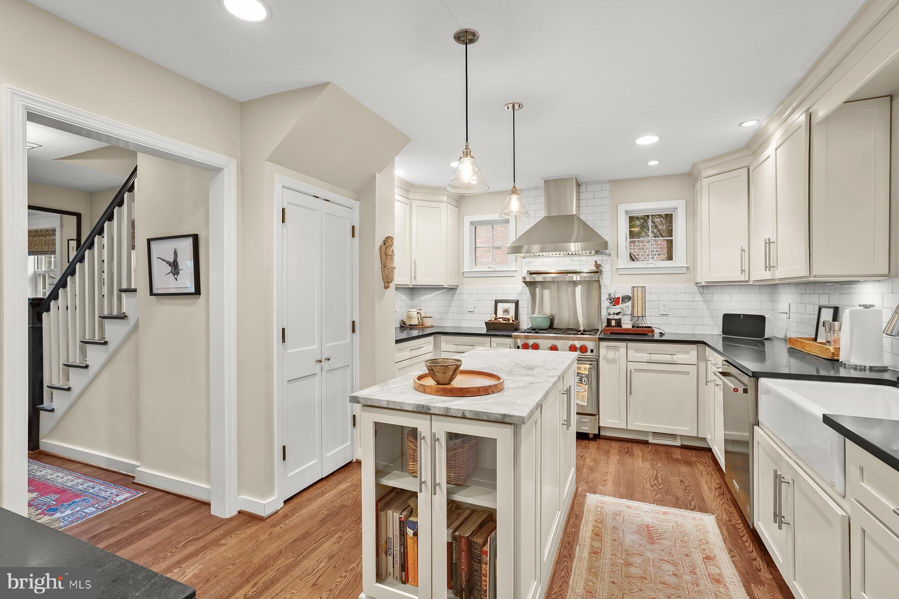 DOMINION HILLS - Residential