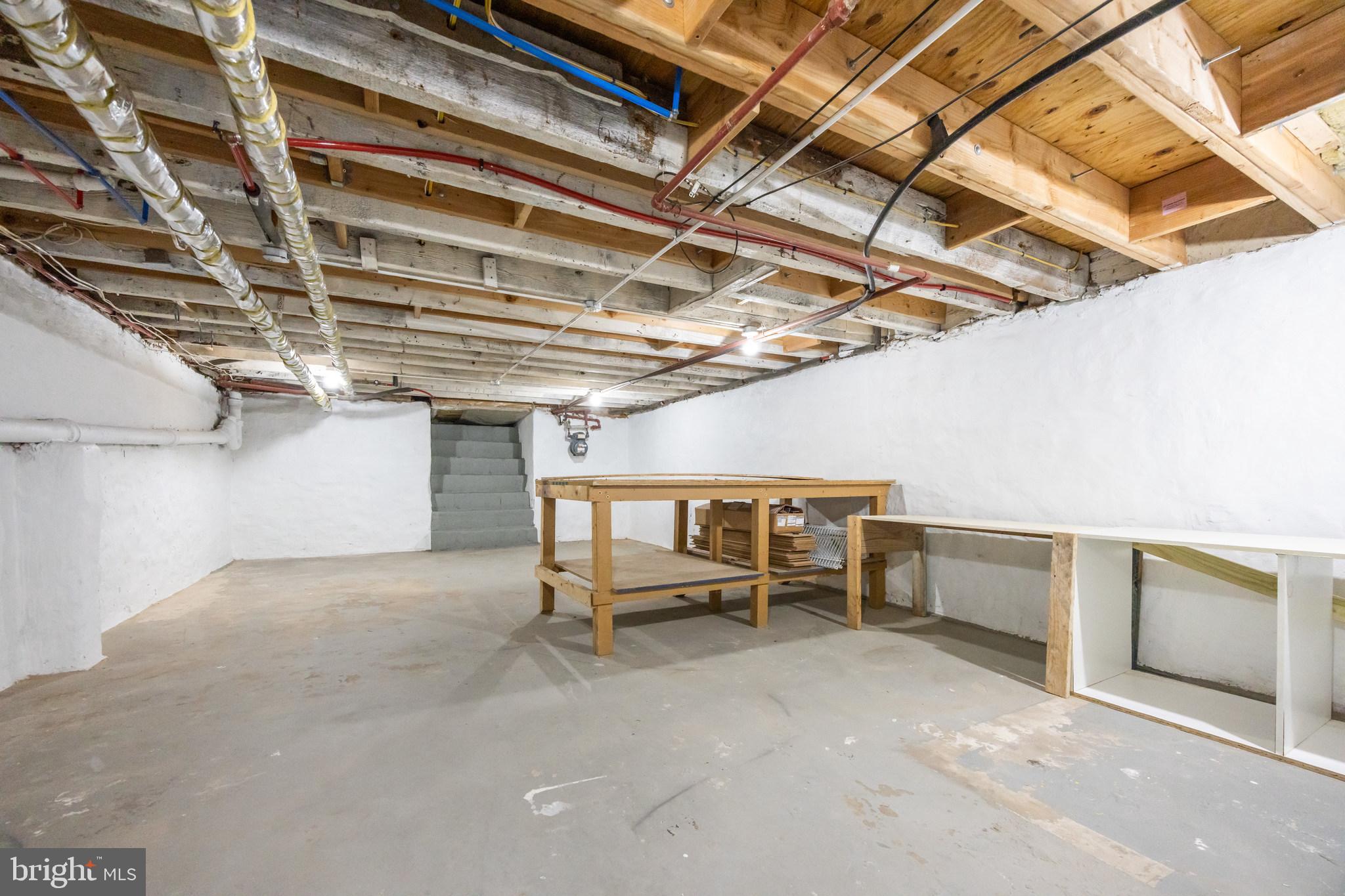 EAST KENSINGTON - Residential