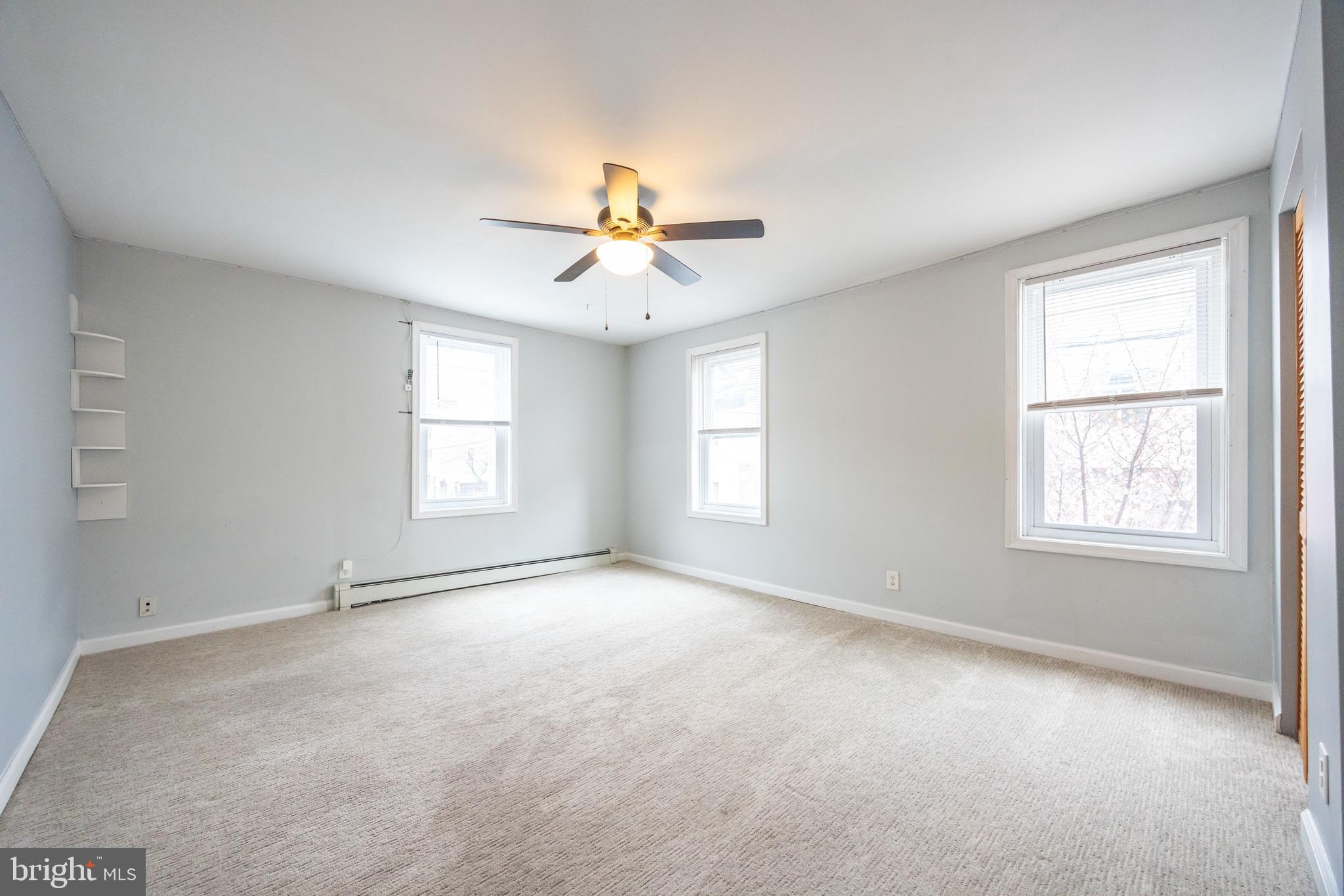 EAST KENSINGTON - Residential