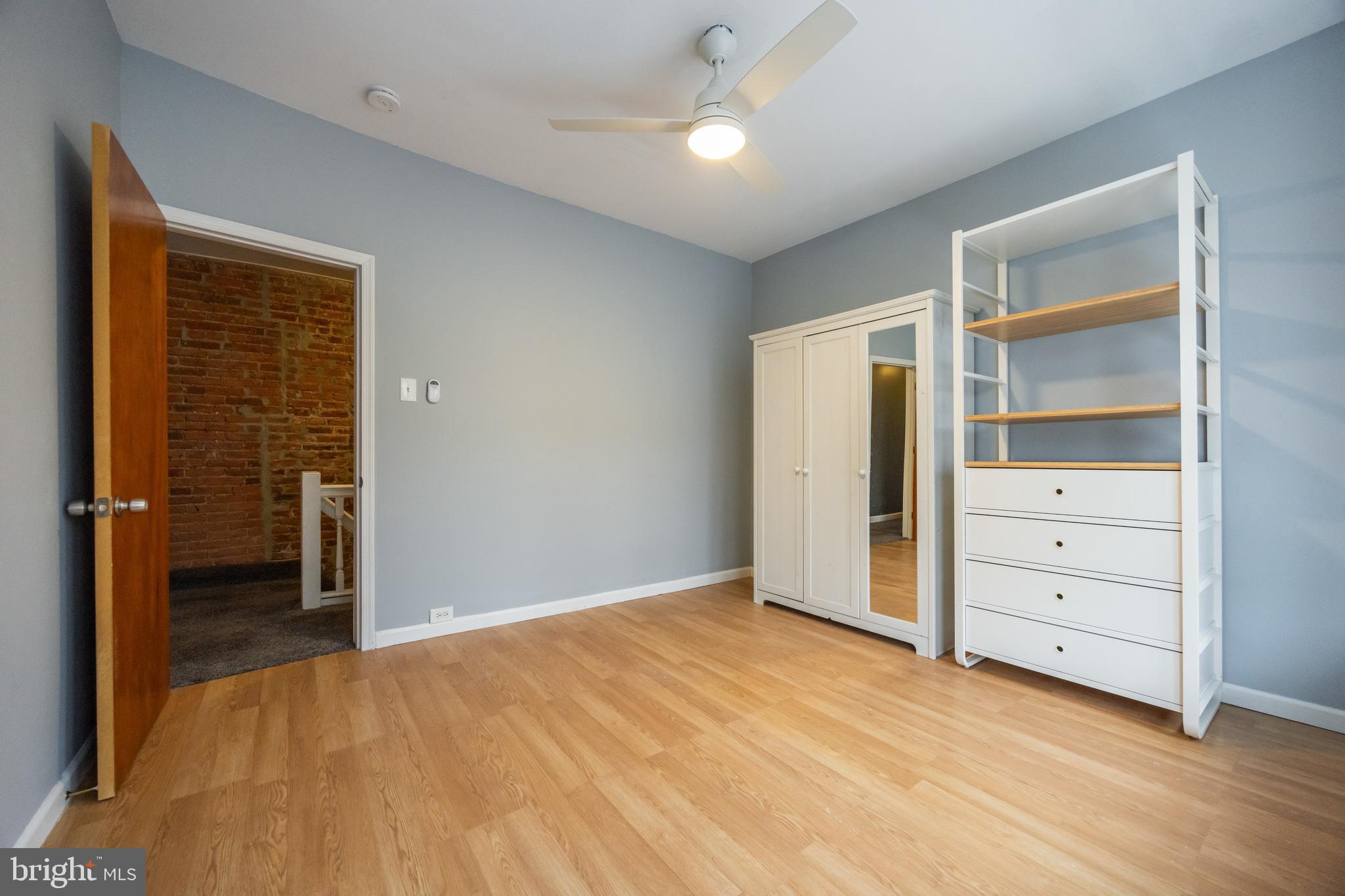 EAST KENSINGTON - Residential