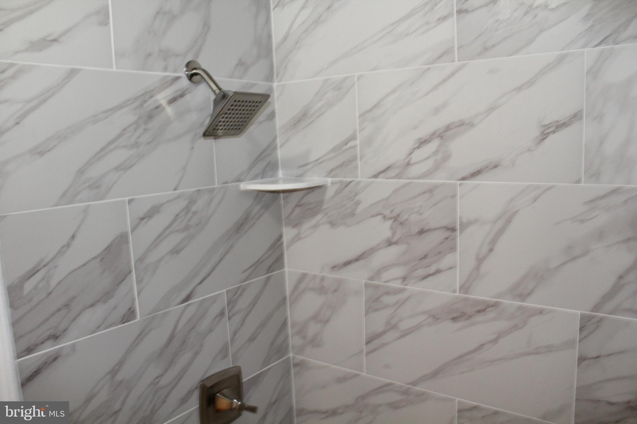 HICKORY RIDGE - Residential Lease