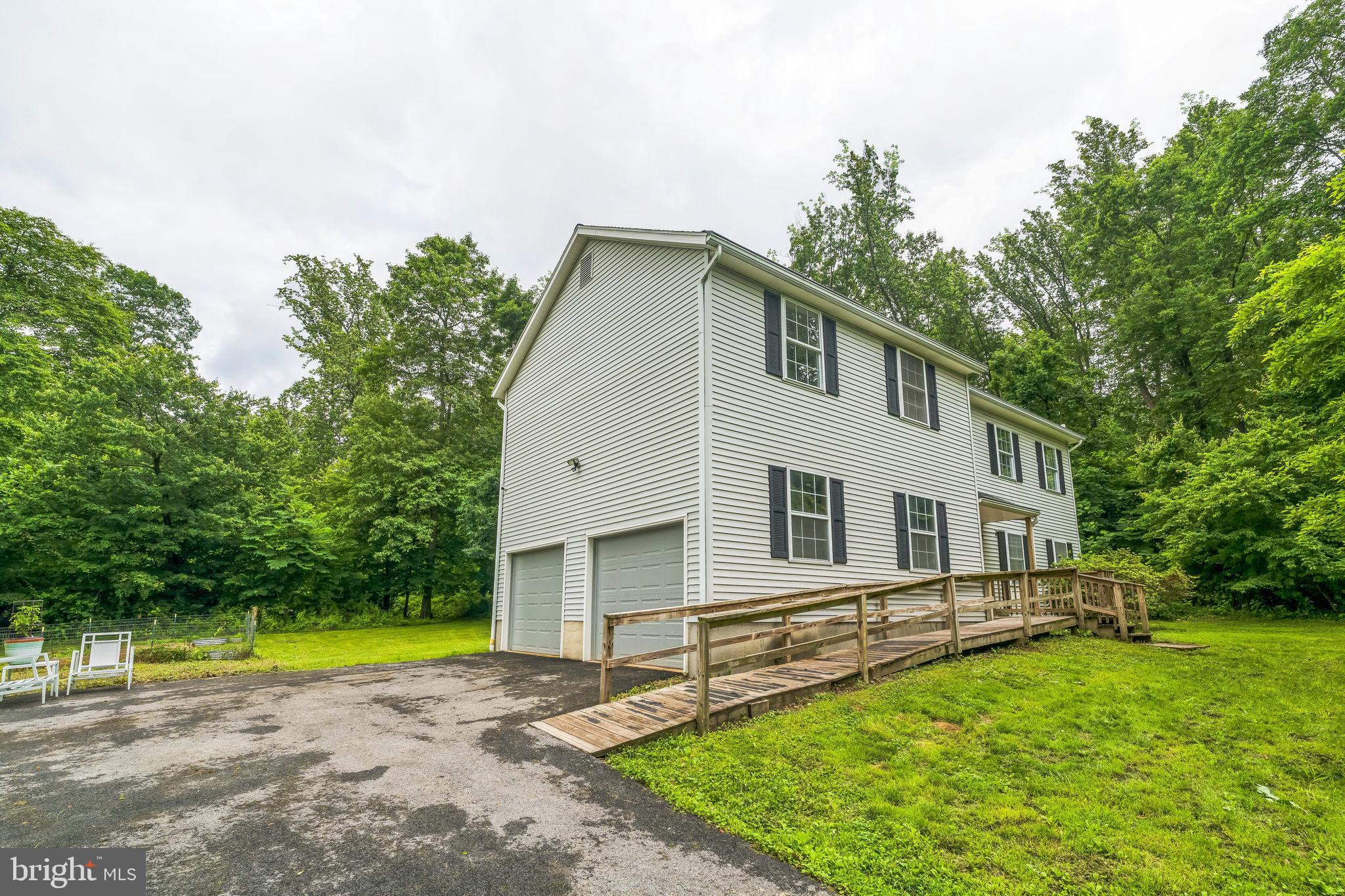 17 OAKLAWN DRIVE