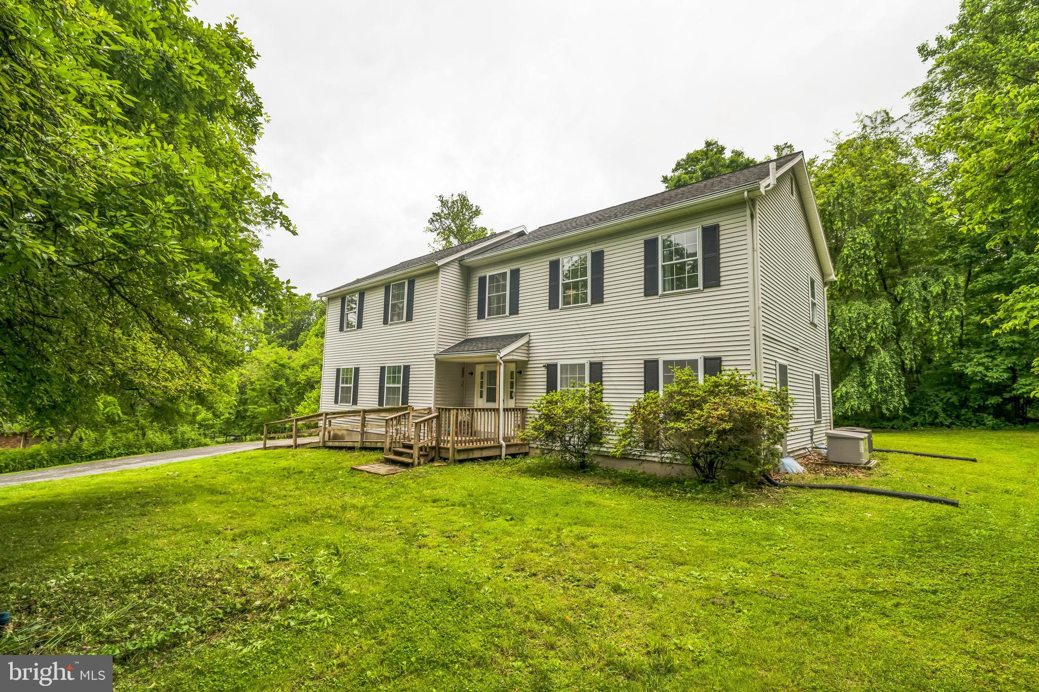 17 OAKLAWN DRIVE