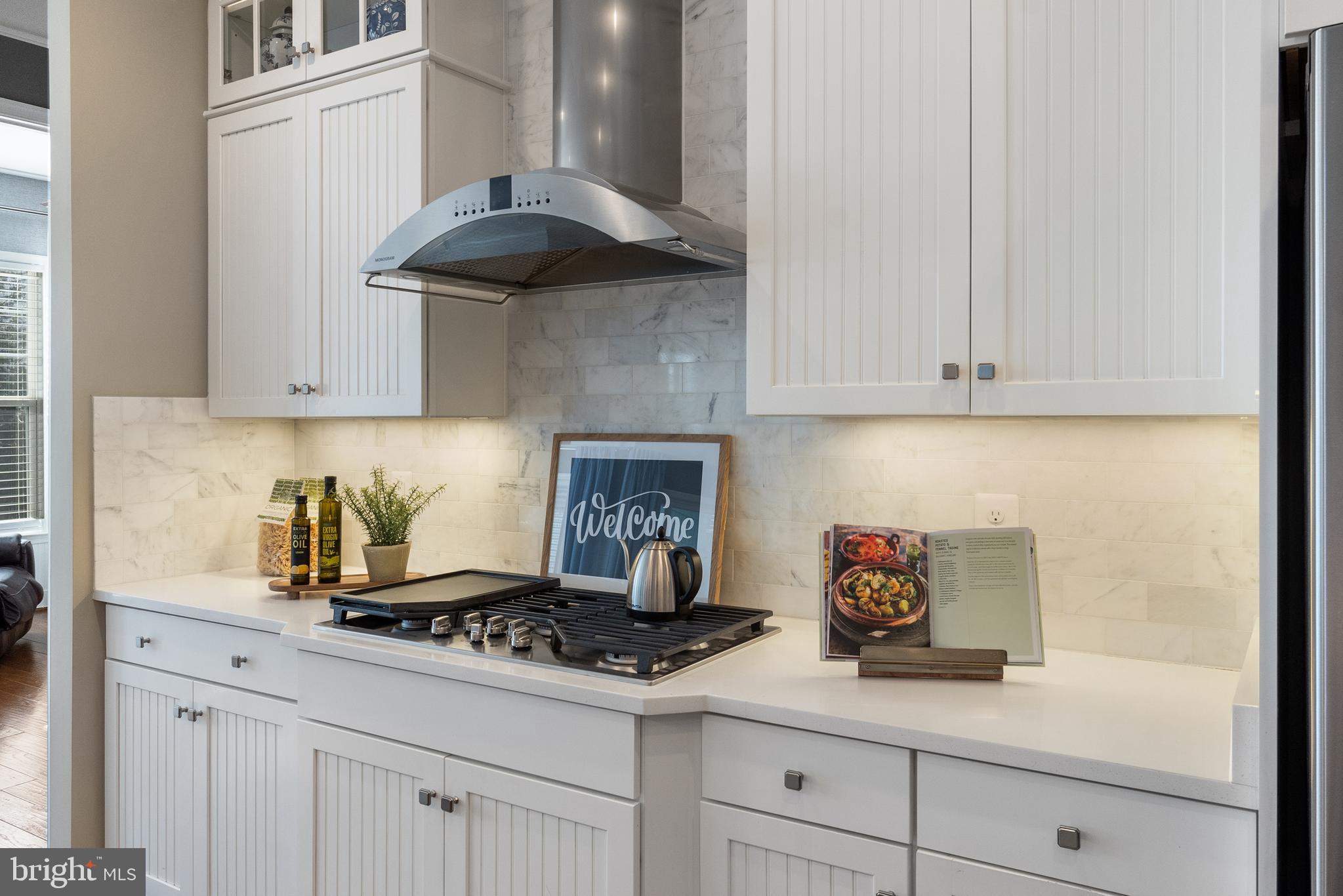 MEADOWBROOK - Residential