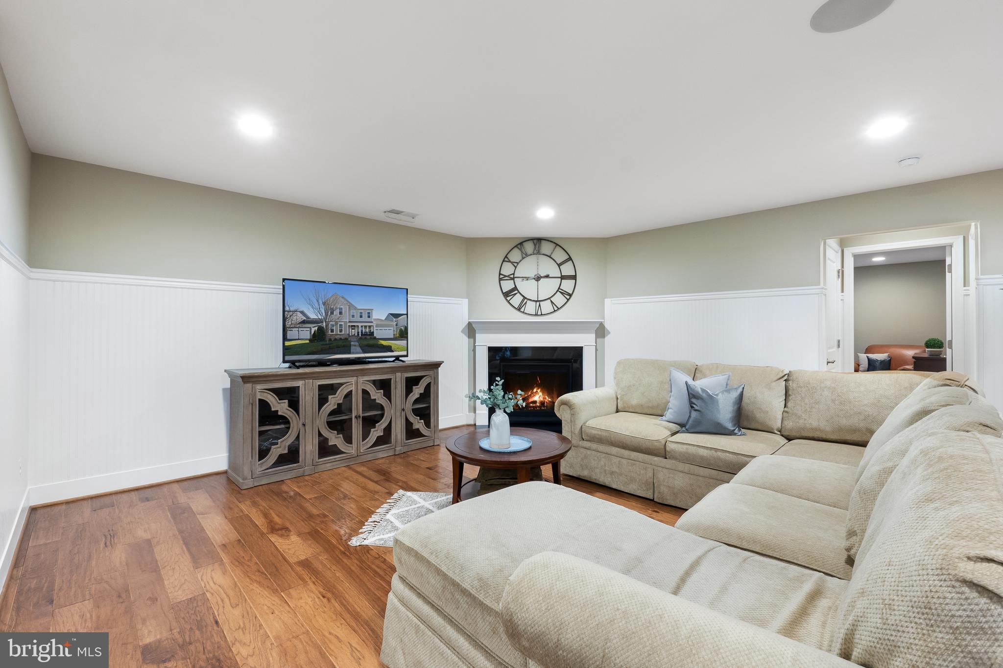 MEADOWBROOK - Residential