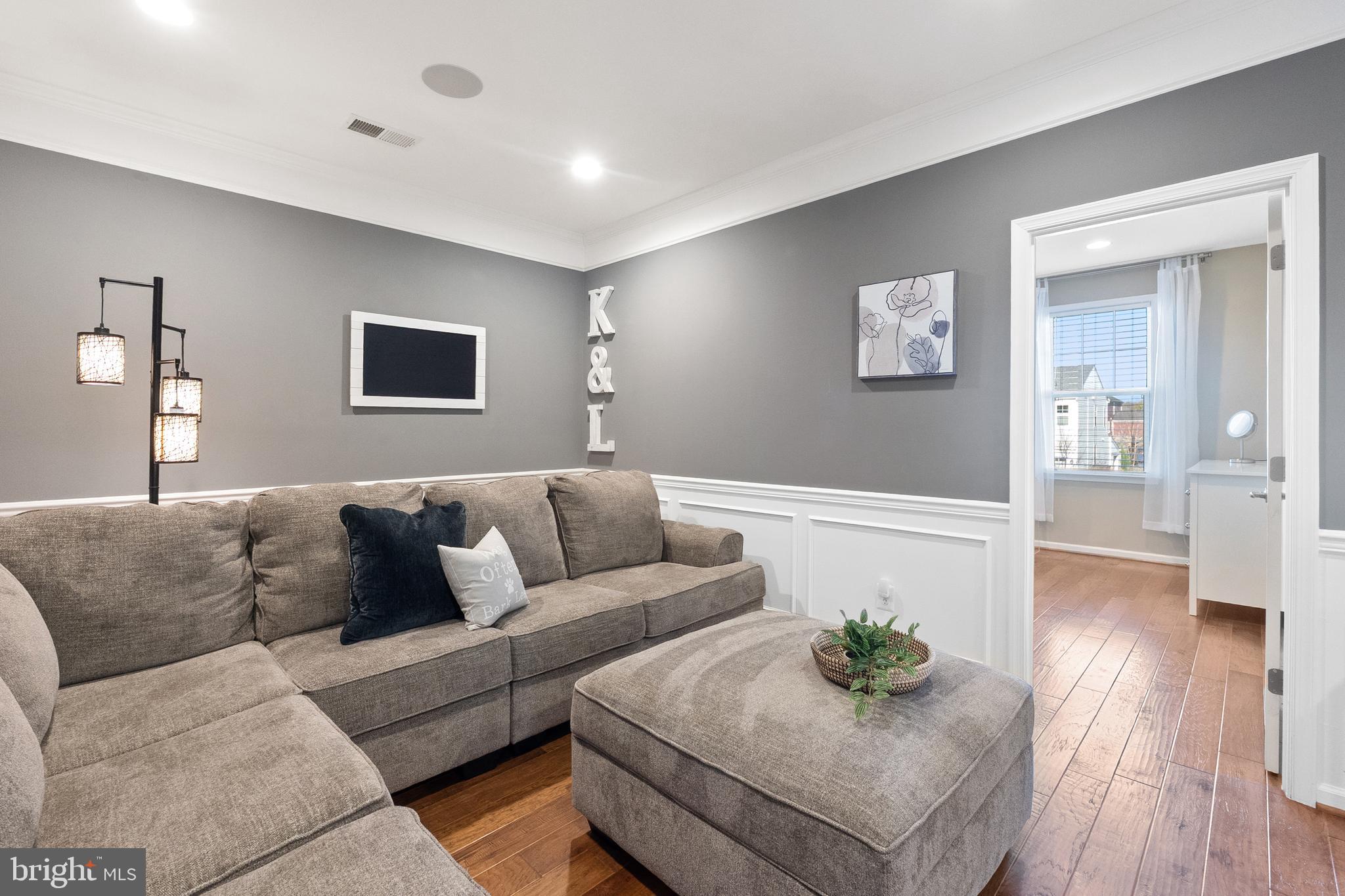 MEADOWBROOK - Residential