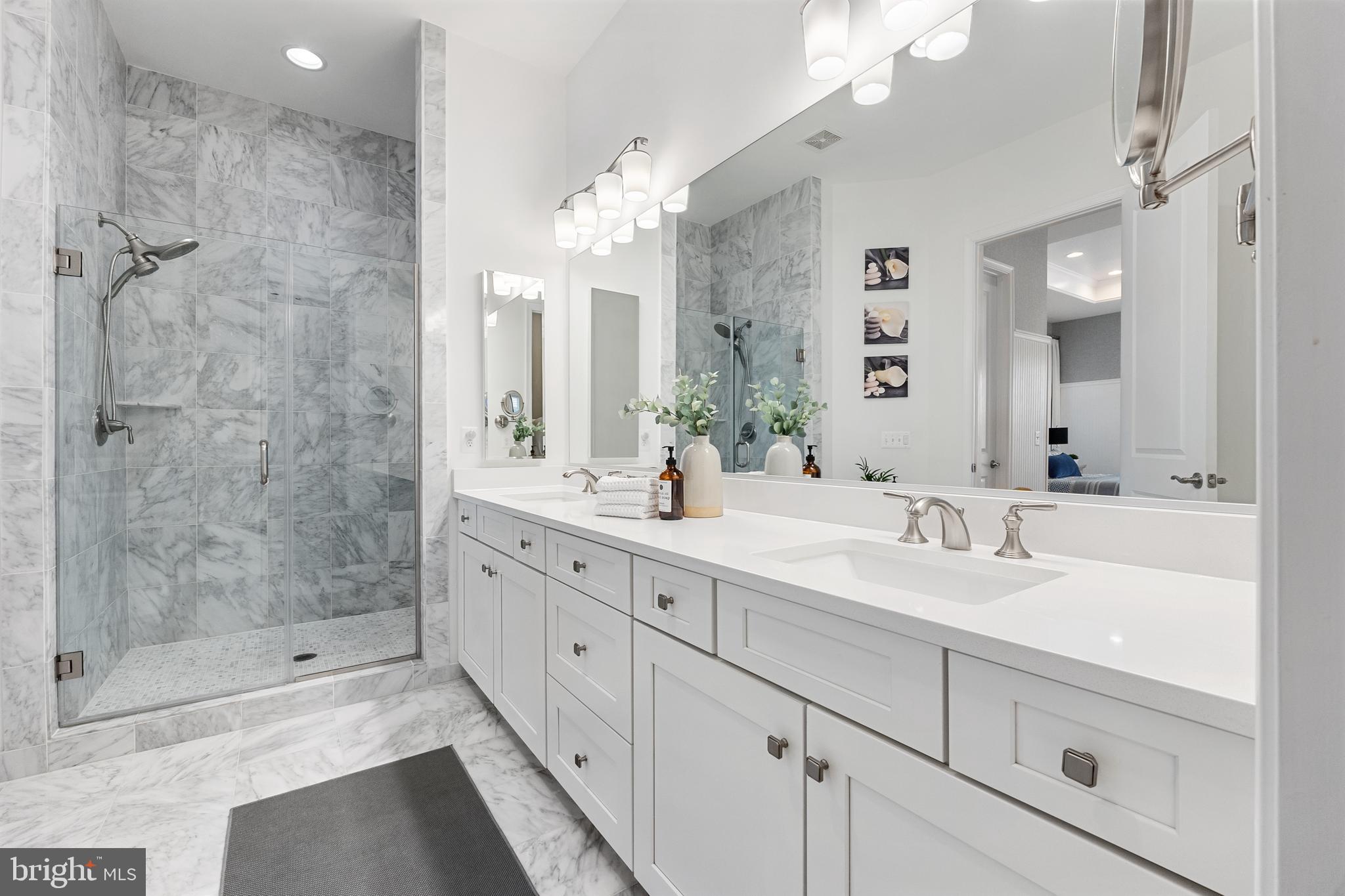 MEADOWBROOK - Residential