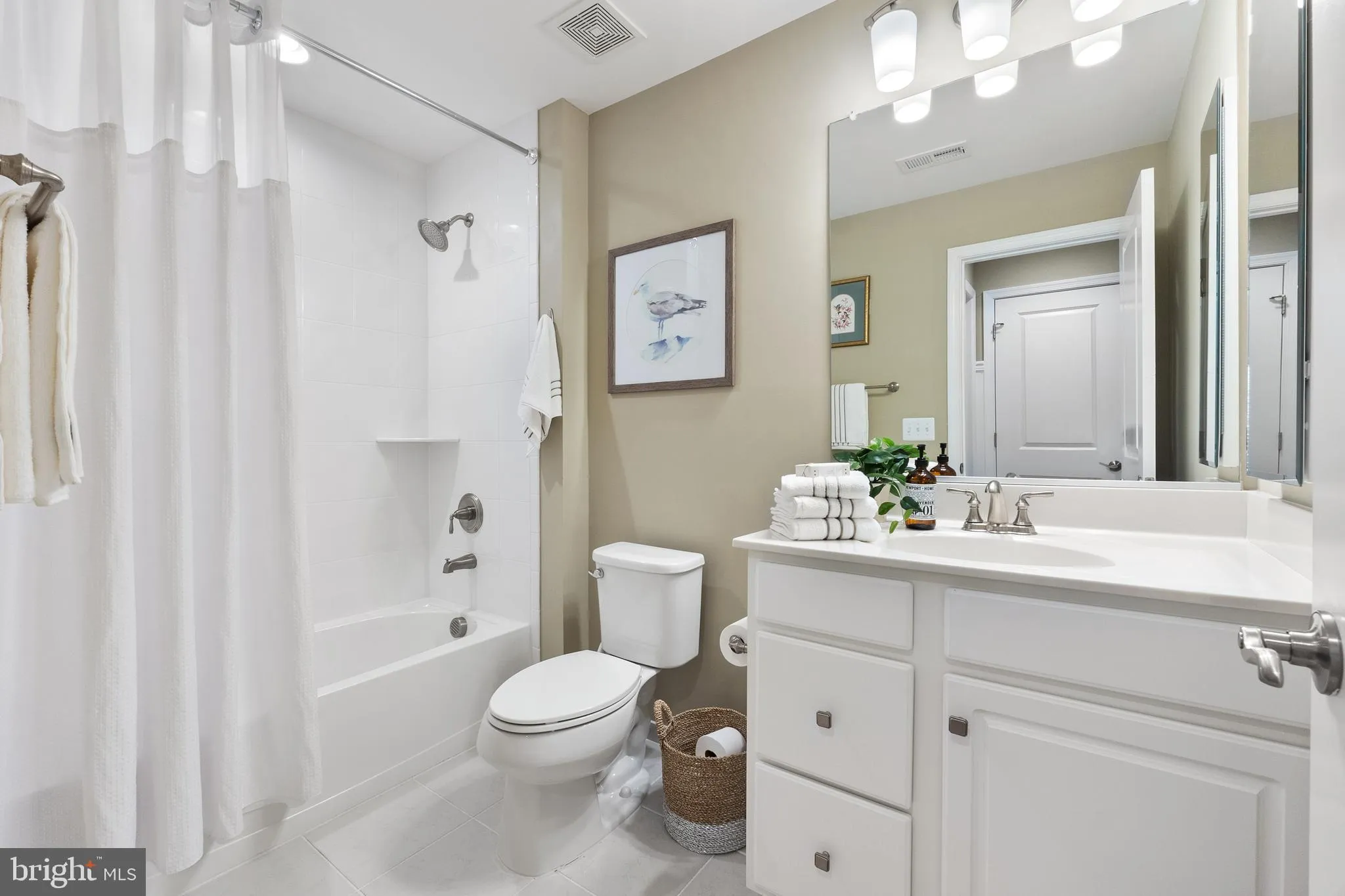 Leesburg, Virginia 20175, United States, 6 Bedrooms Bedrooms, ,4 BathroomsBathrooms,Residential,Active,84849