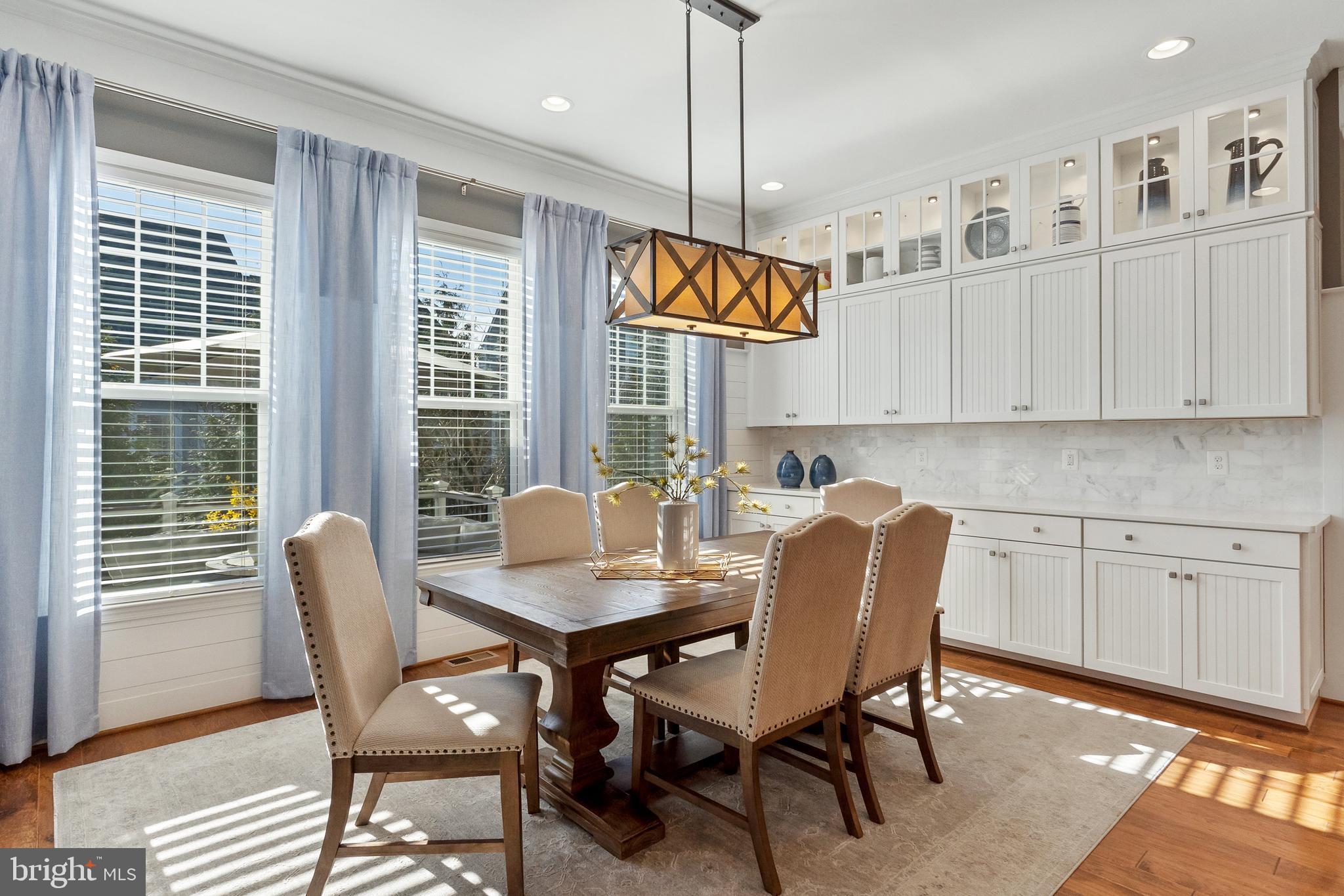 MEADOWBROOK - Residential