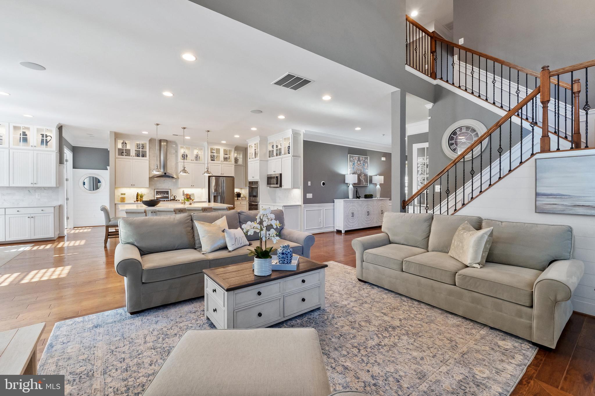 MEADOWBROOK - Residential