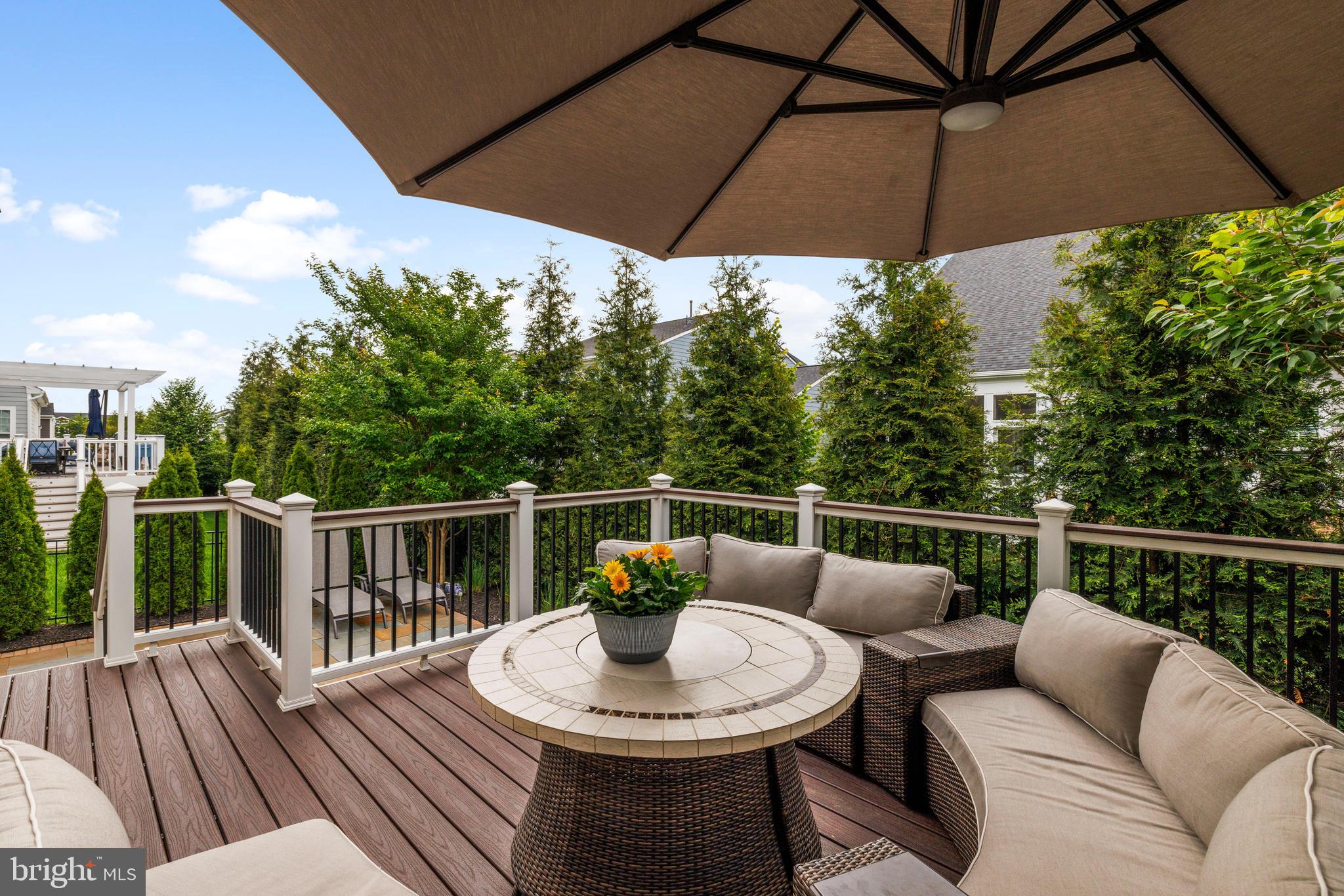 MEADOWBROOK - Residential