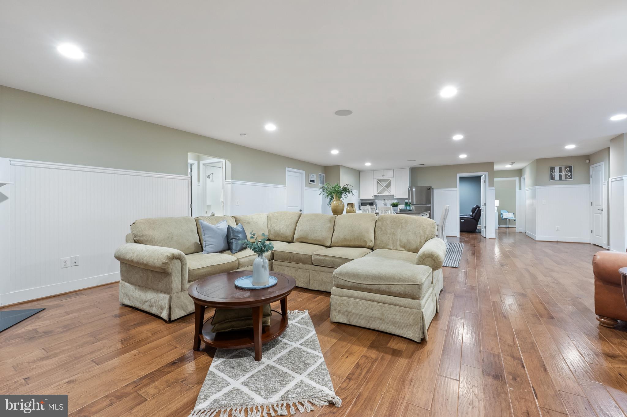 MEADOWBROOK - Residential