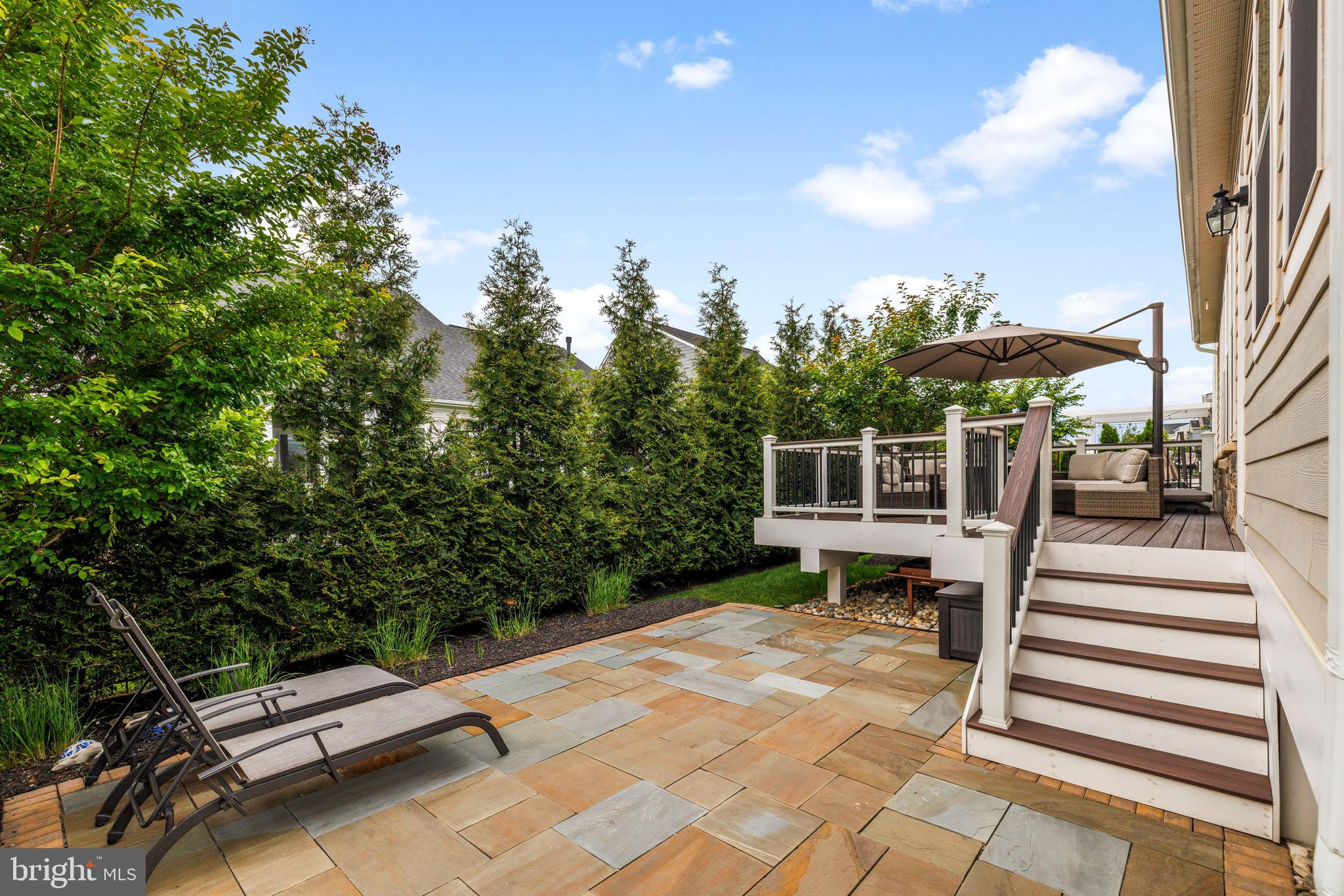 MEADOWBROOK - Residential