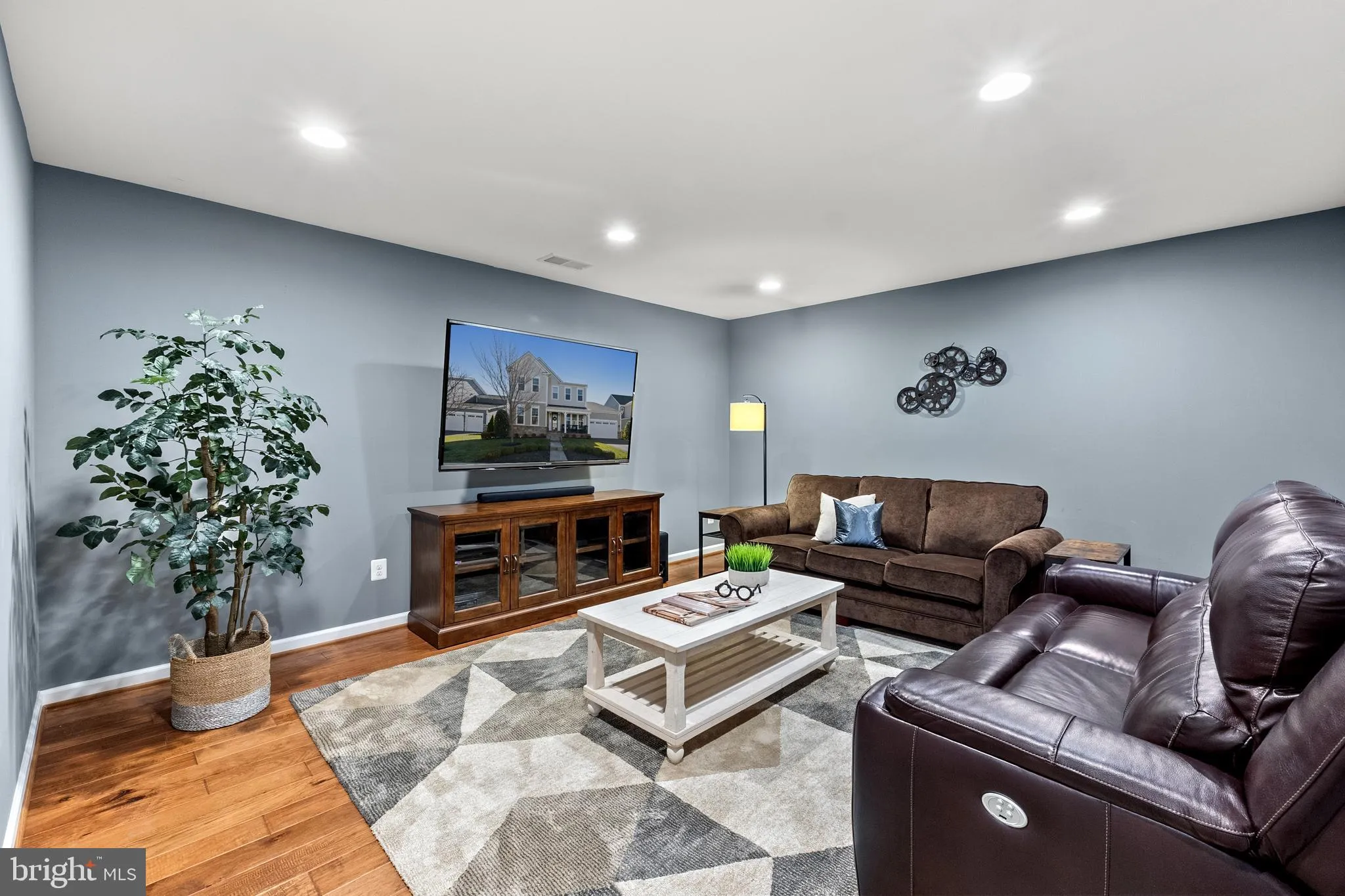 Leesburg, Virginia 20175, United States, 6 Bedrooms Bedrooms, ,4 BathroomsBathrooms,Residential,Active,84849