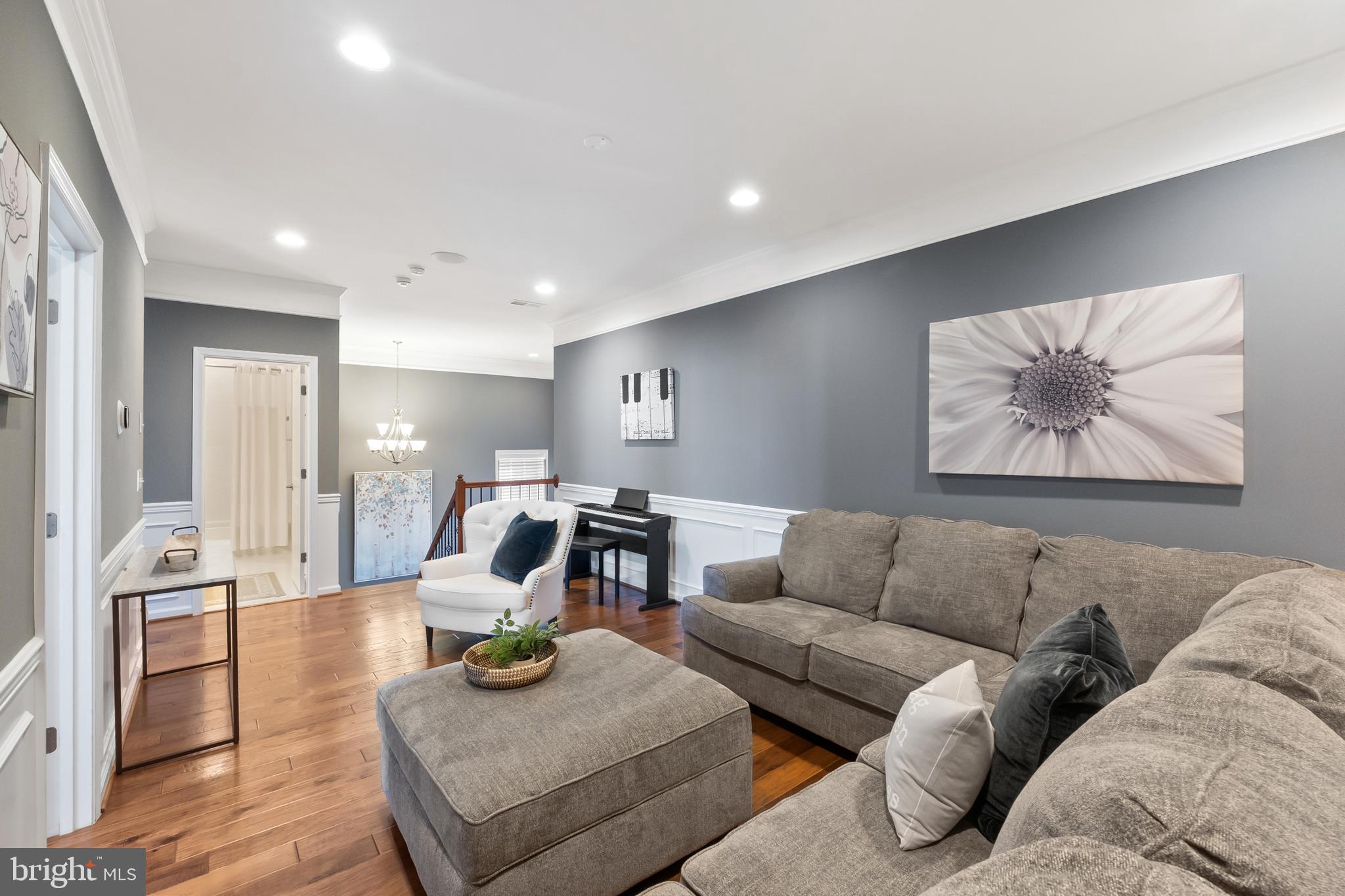 MEADOWBROOK - Residential