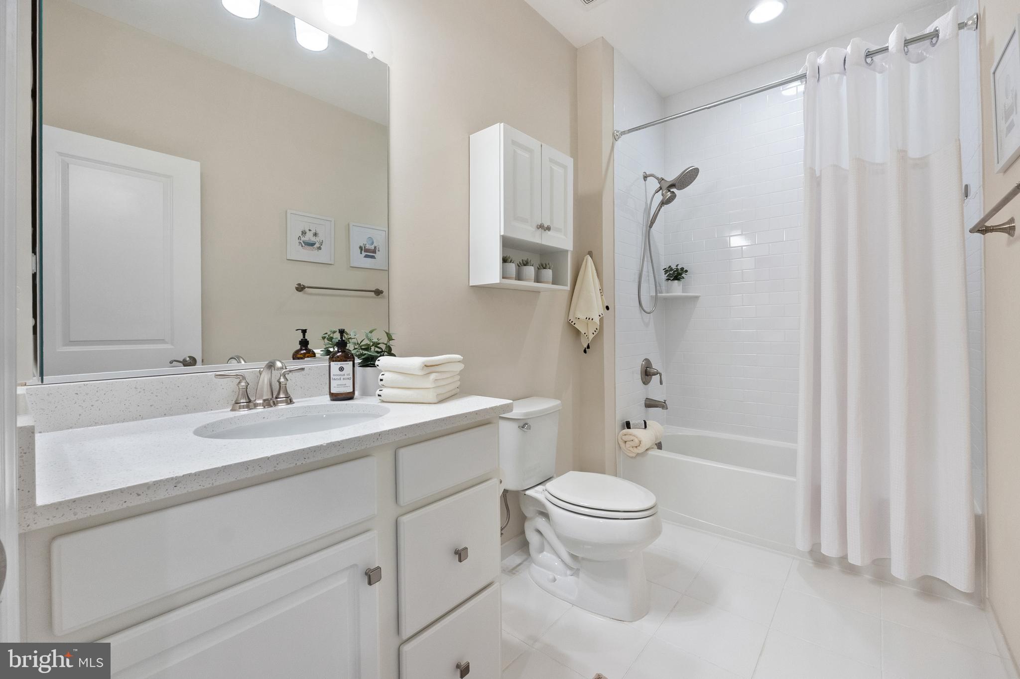 MEADOWBROOK - Residential