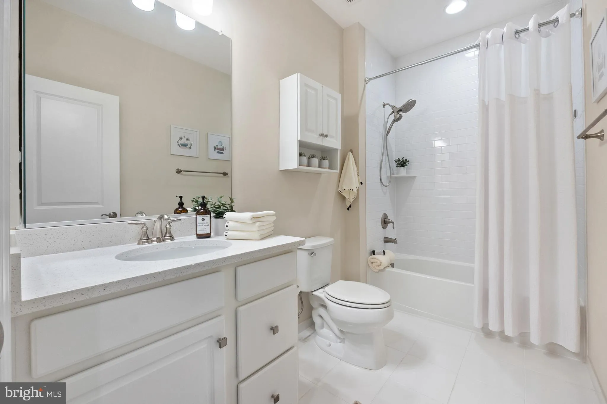 Leesburg, Virginia 20175, United States, 6 Bedrooms Bedrooms, ,4 BathroomsBathrooms,Residential,Active,84849