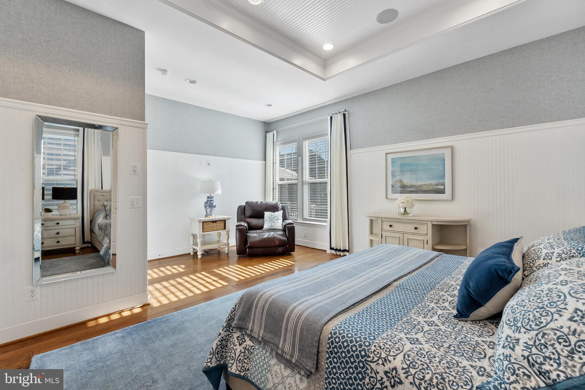 MEADOWBROOK - Residential